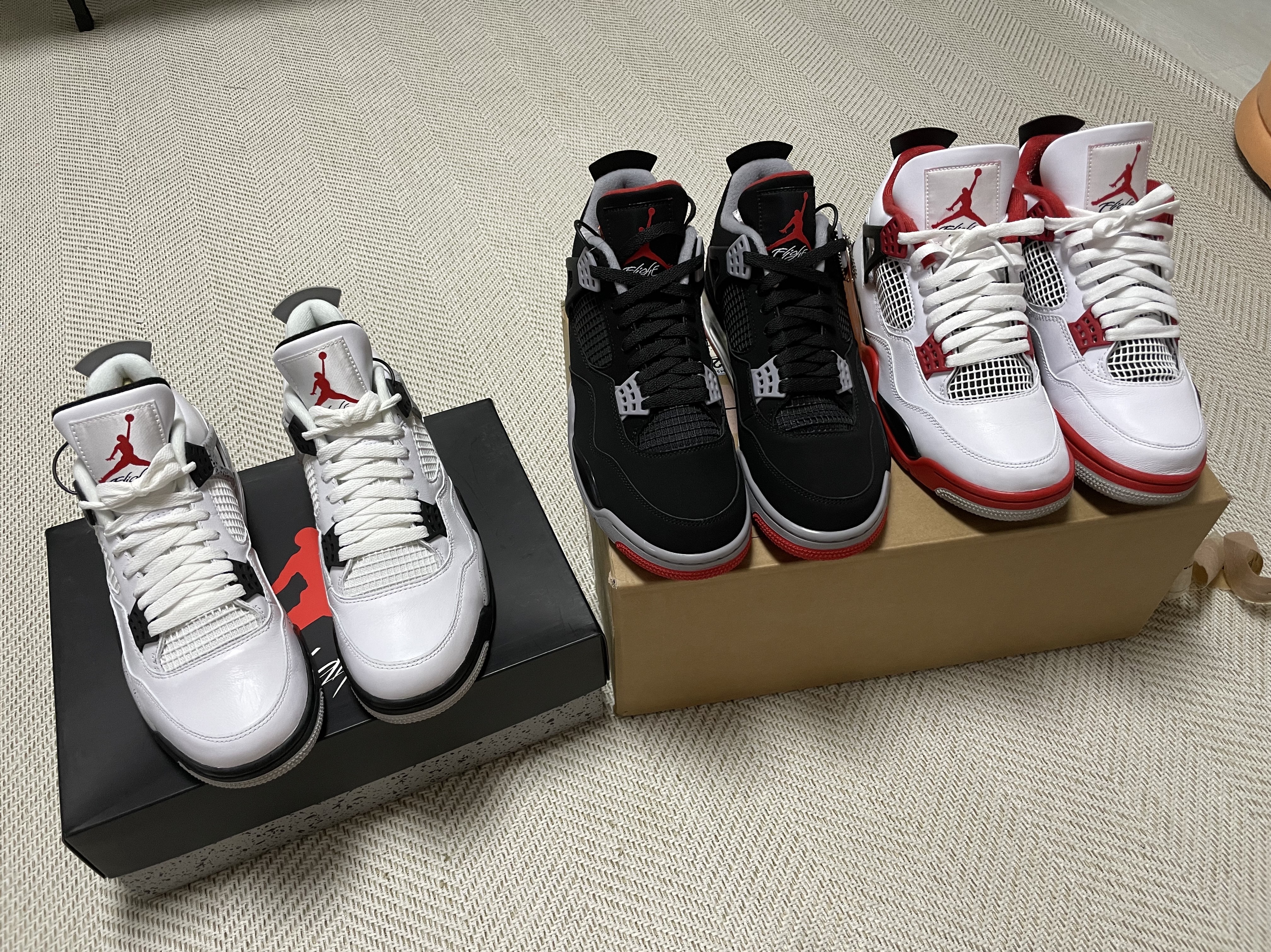 Jordan 4 Retro OG White Cement 2016, Jordan 4 Retro Bred 2019 착용 스타일 - 2