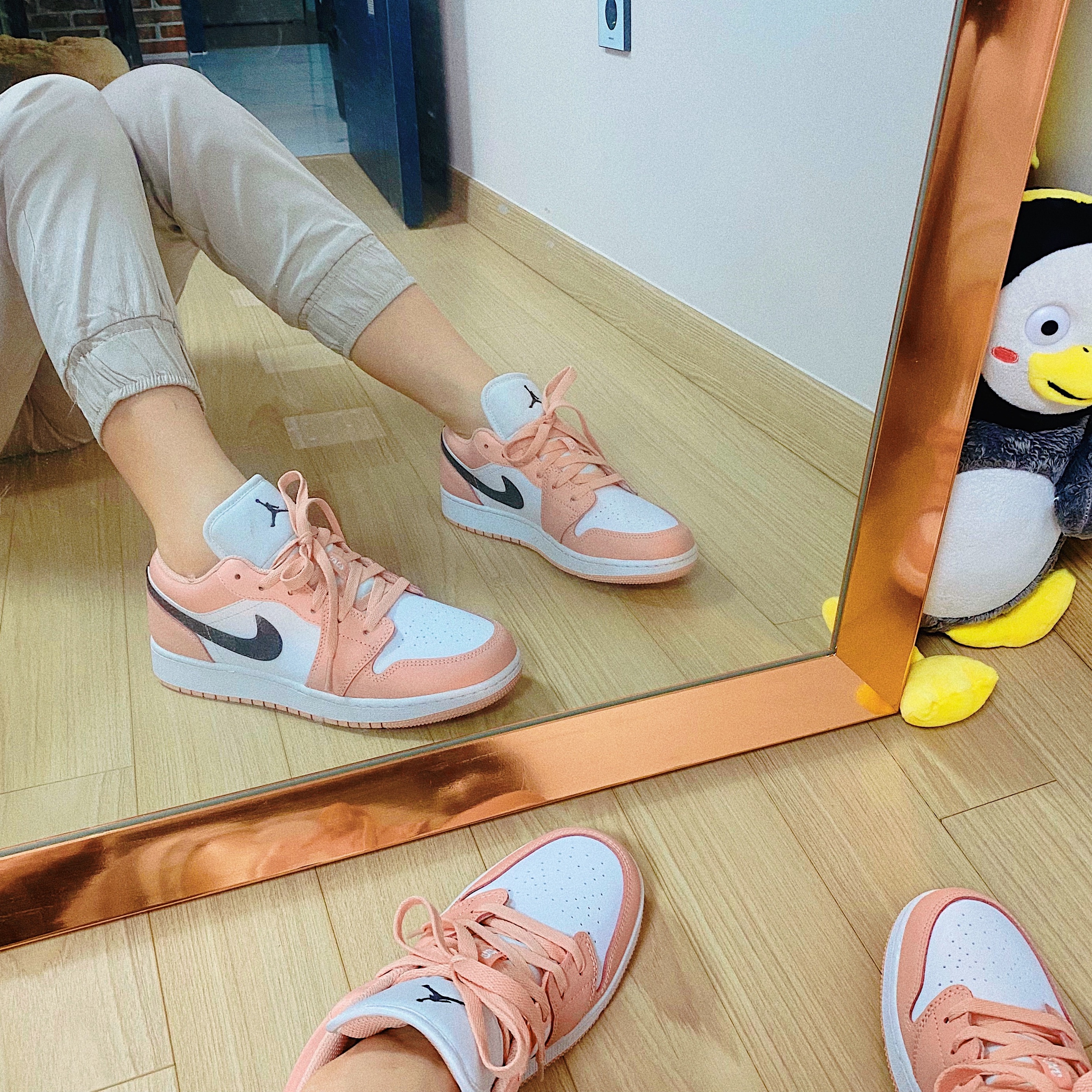(GS) Jordan 1 Low Light Arctic Pink 착용 스타일