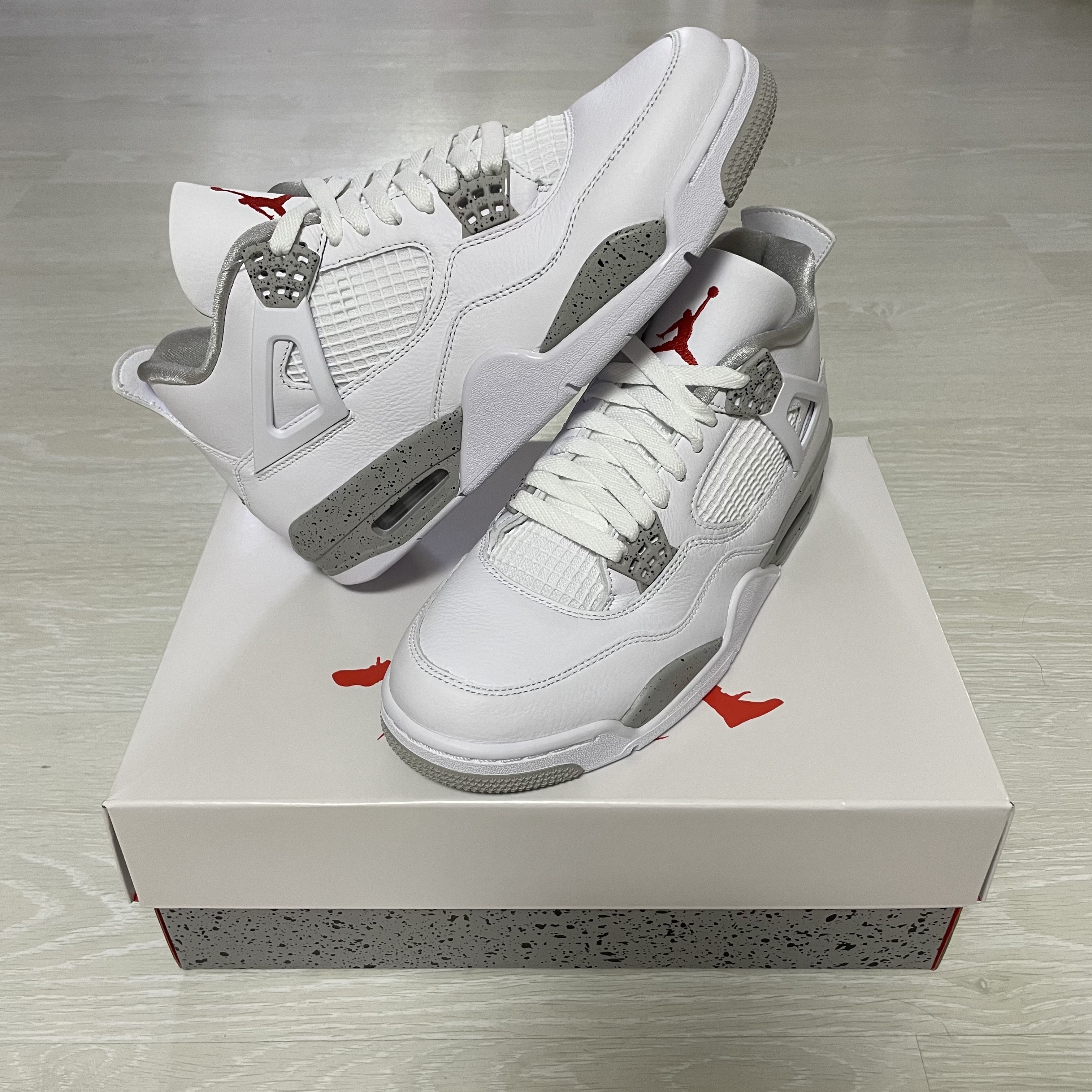 Jordan 4 Retro Tech White 착용 스타일 - 2
