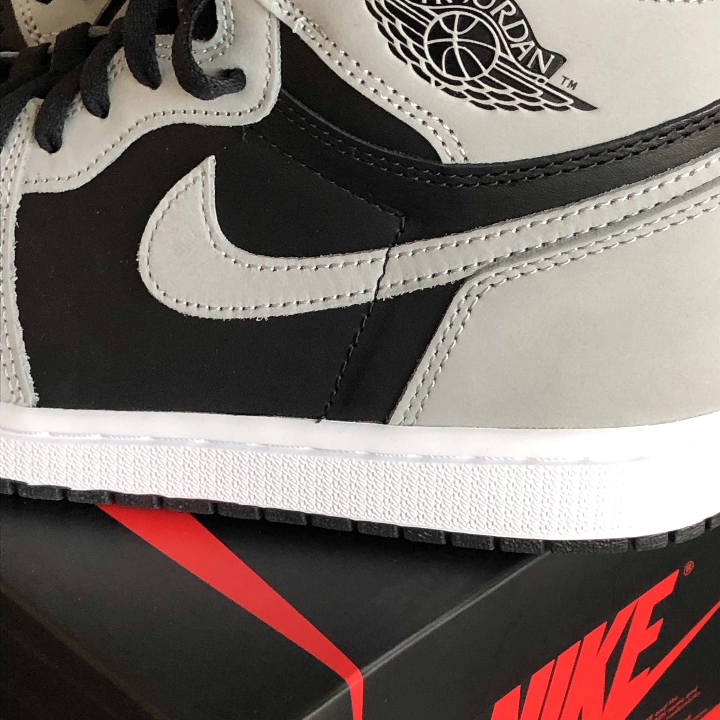 Jordan 1 Retro High OG Shadow 2.0 착용 스타일 - 3