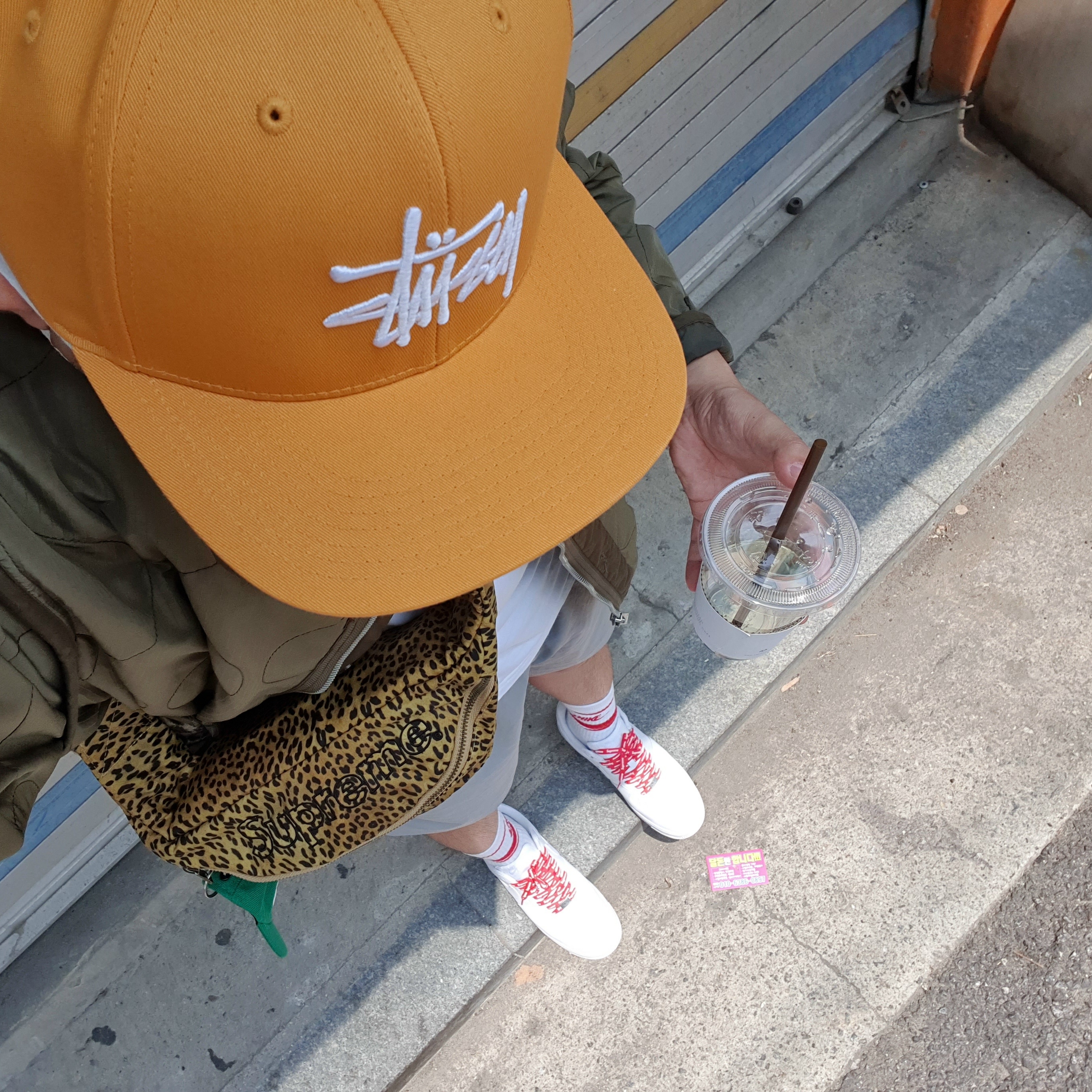 Nike x Supreme Air Force 1 Low White, Supreme x Barbour Waxed Cotton Waist Bag Leopard - 20SS 착용 스타일