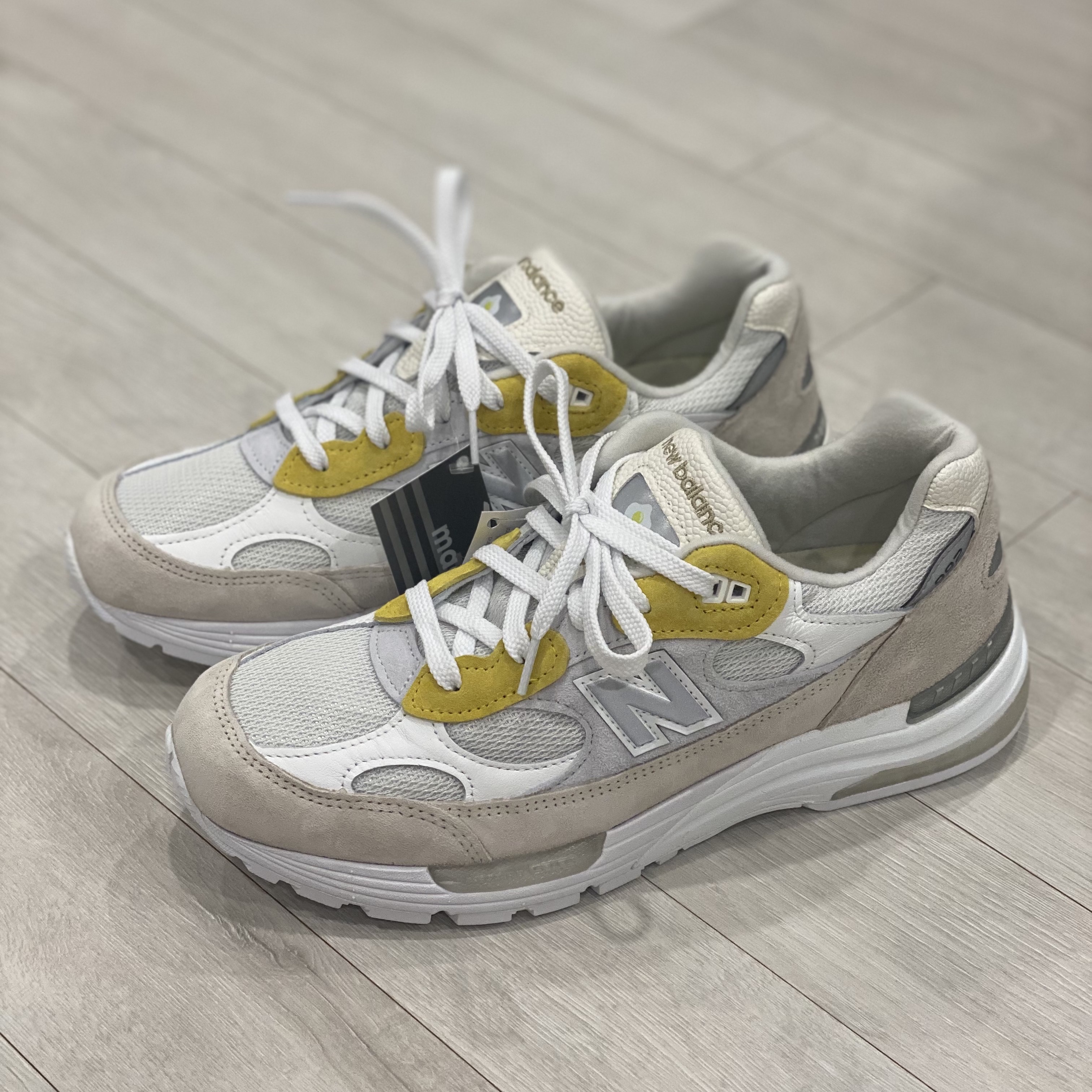 New Balance x Paperboy Paris 992 Made in USA Fried Egg 착용 스타일 - 4