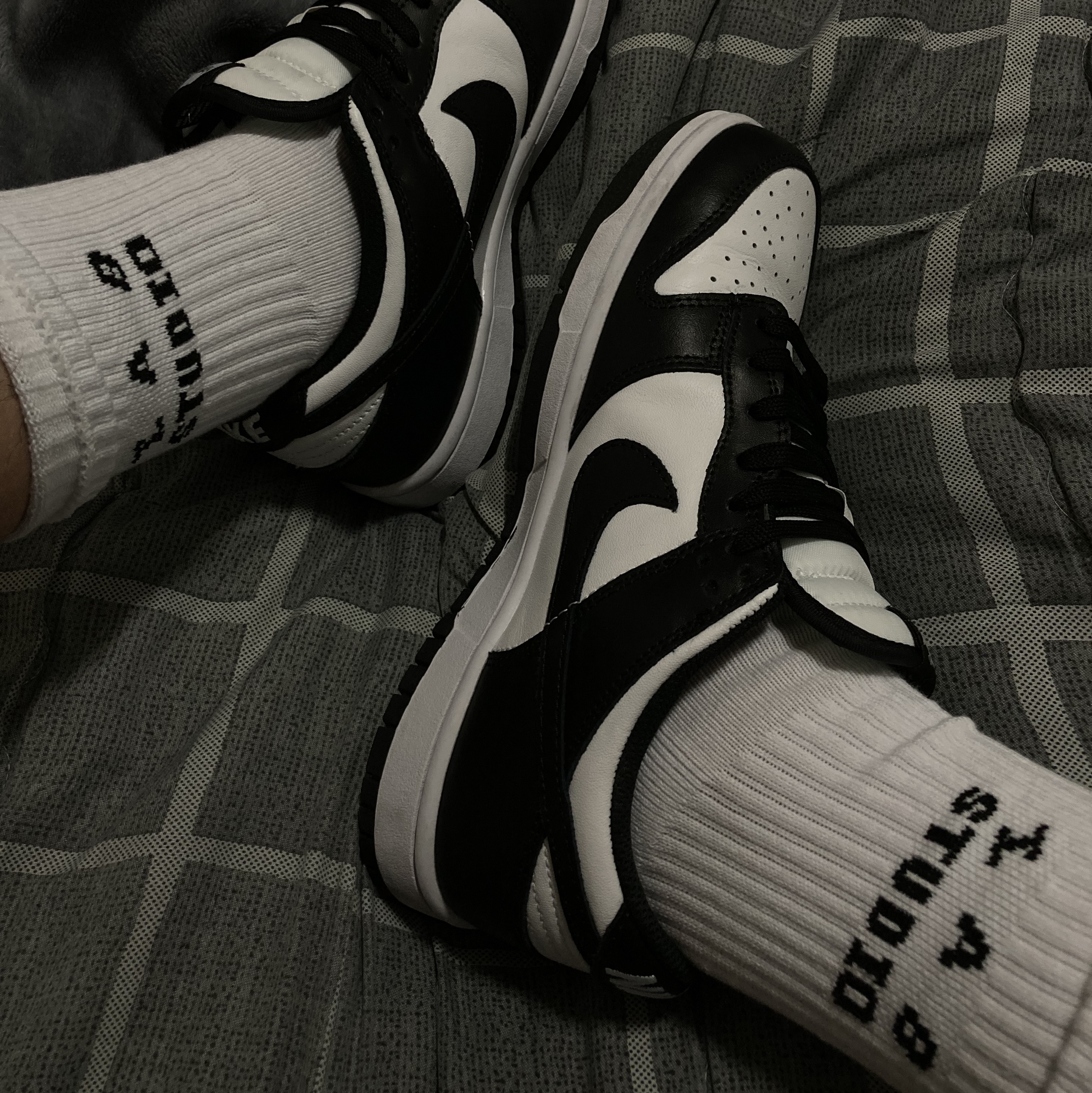 Nike Dunk Low Retro Black, IAB Studio White & Ash Blue Socks (3 Pack) 착용 스타일