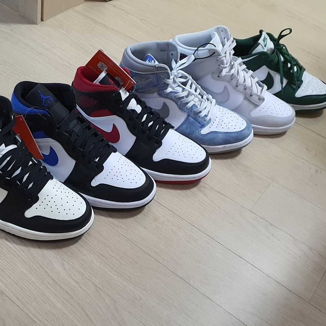 Nike Dunk Low Retro Varsity Green, Jordan 1 Retro High OG Hyper Royal 착용 스타일 - 2