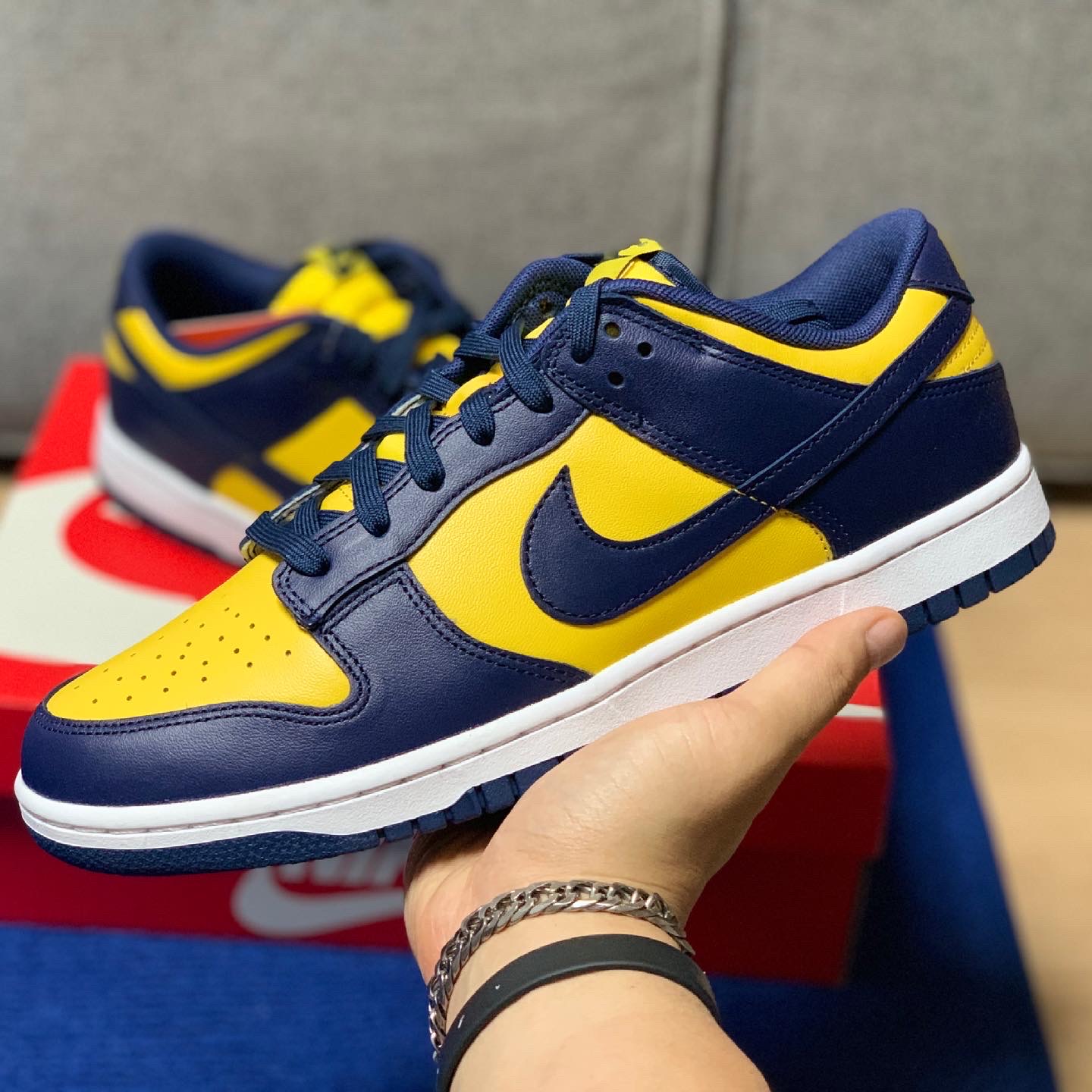 Nike Dunk Low Retro Varsity Maize 착용 스타일 - 5
