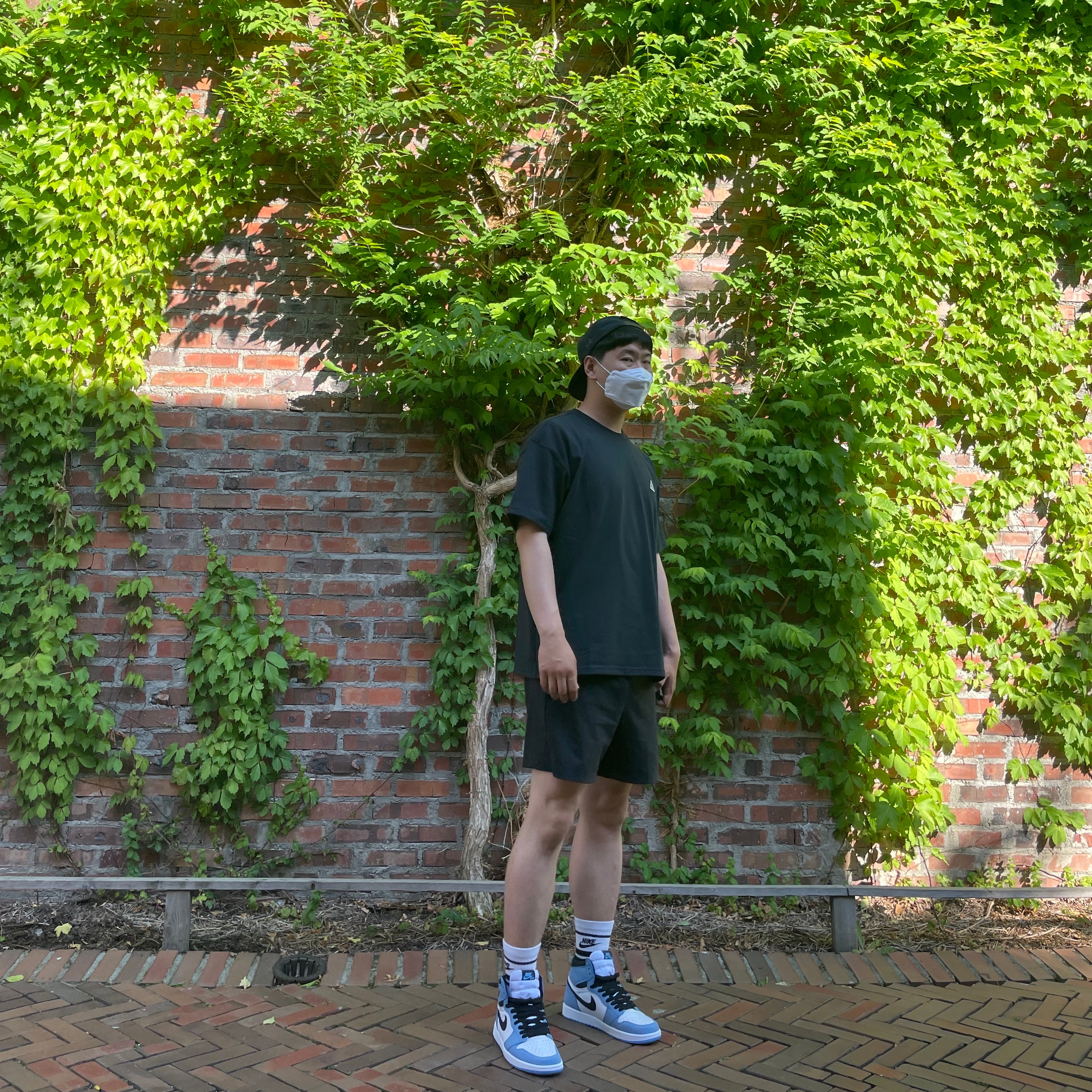 Nike ACG LBR T-Shirt Black - Asia, Jordan 1 Retro High OG University Blue 착용 스타일