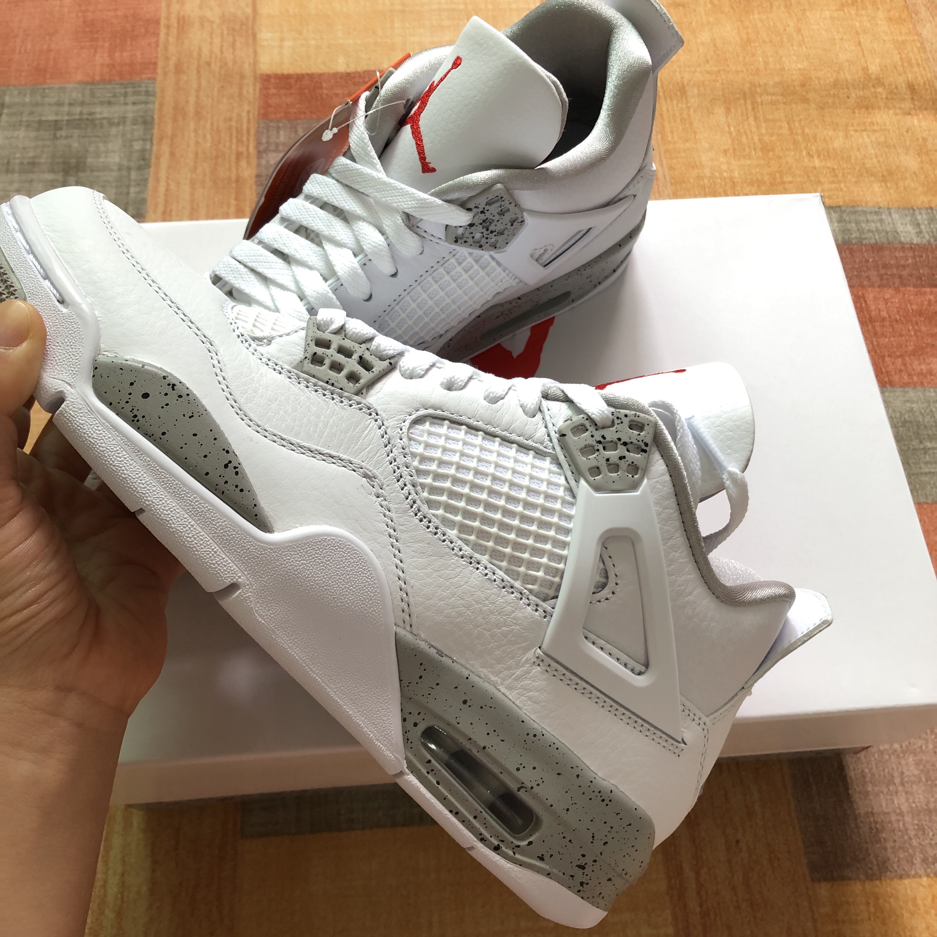 Jordan 4 Retro Tech White 착용 스타일 - 3