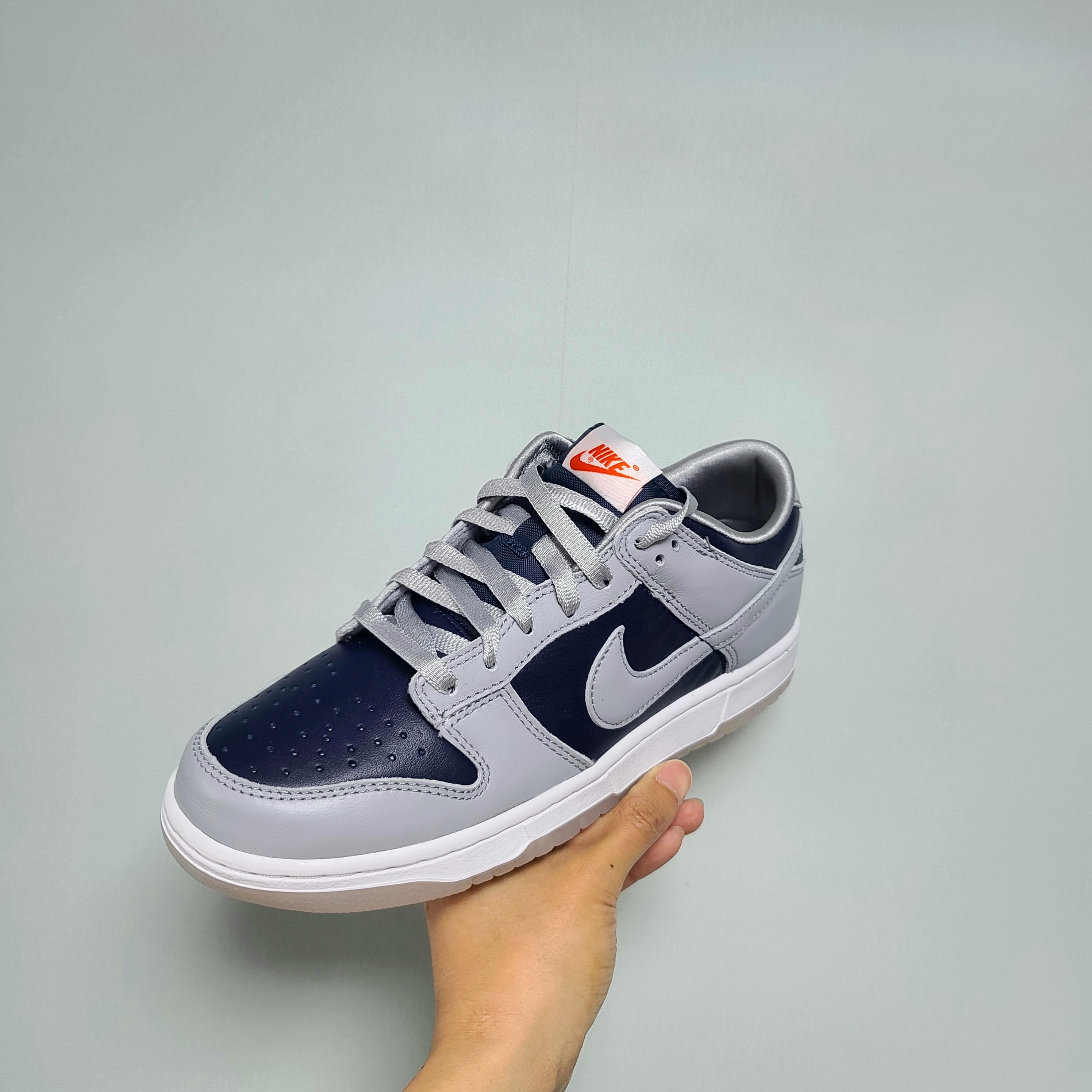 (W) Nike Dunk Low Orange Pearl, (W) Nike Dunk Low SP College Navy 착용 스타일 - 2