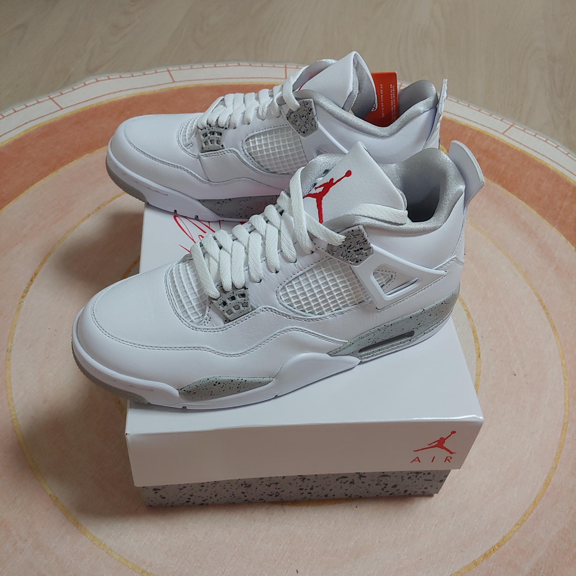 Jordan 4 Retro Tech White 착용 스타일 - 2
