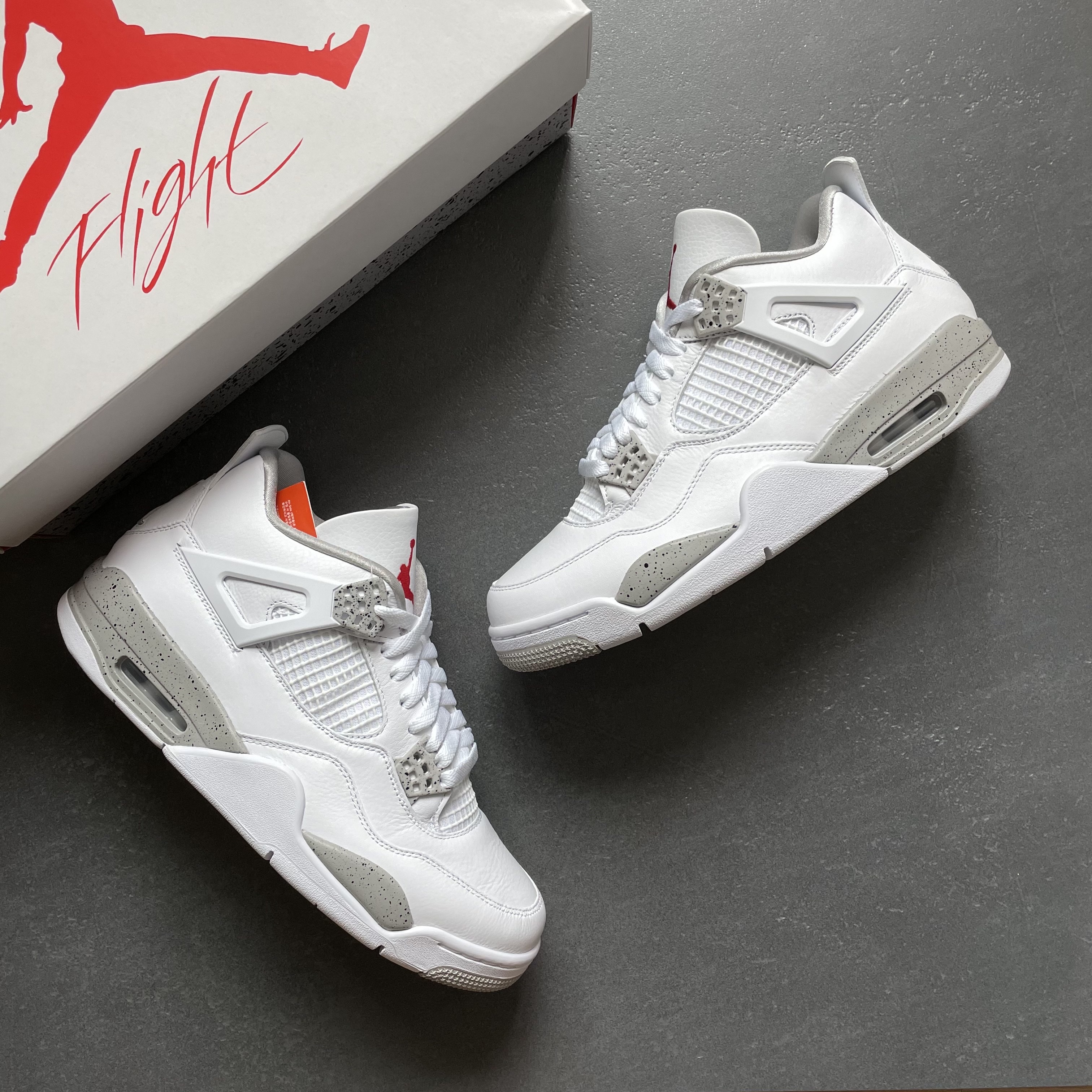 Jordan 4 Retro Tech White 착용 스타일 - 1