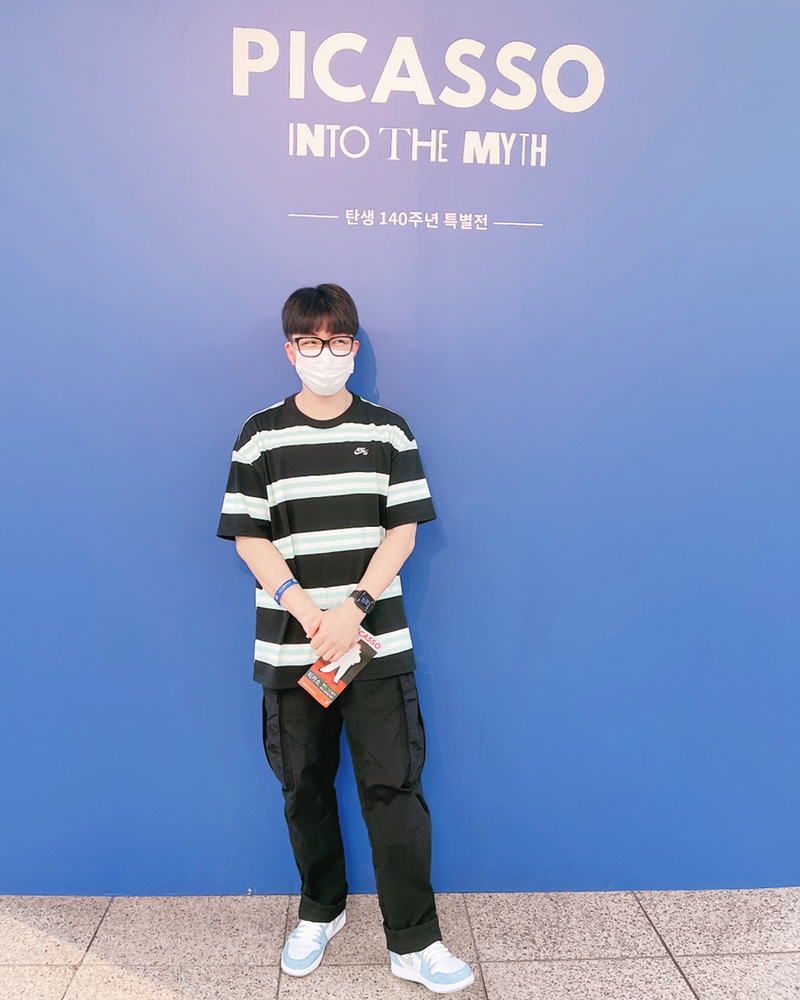 KREAM 프로필 이미지