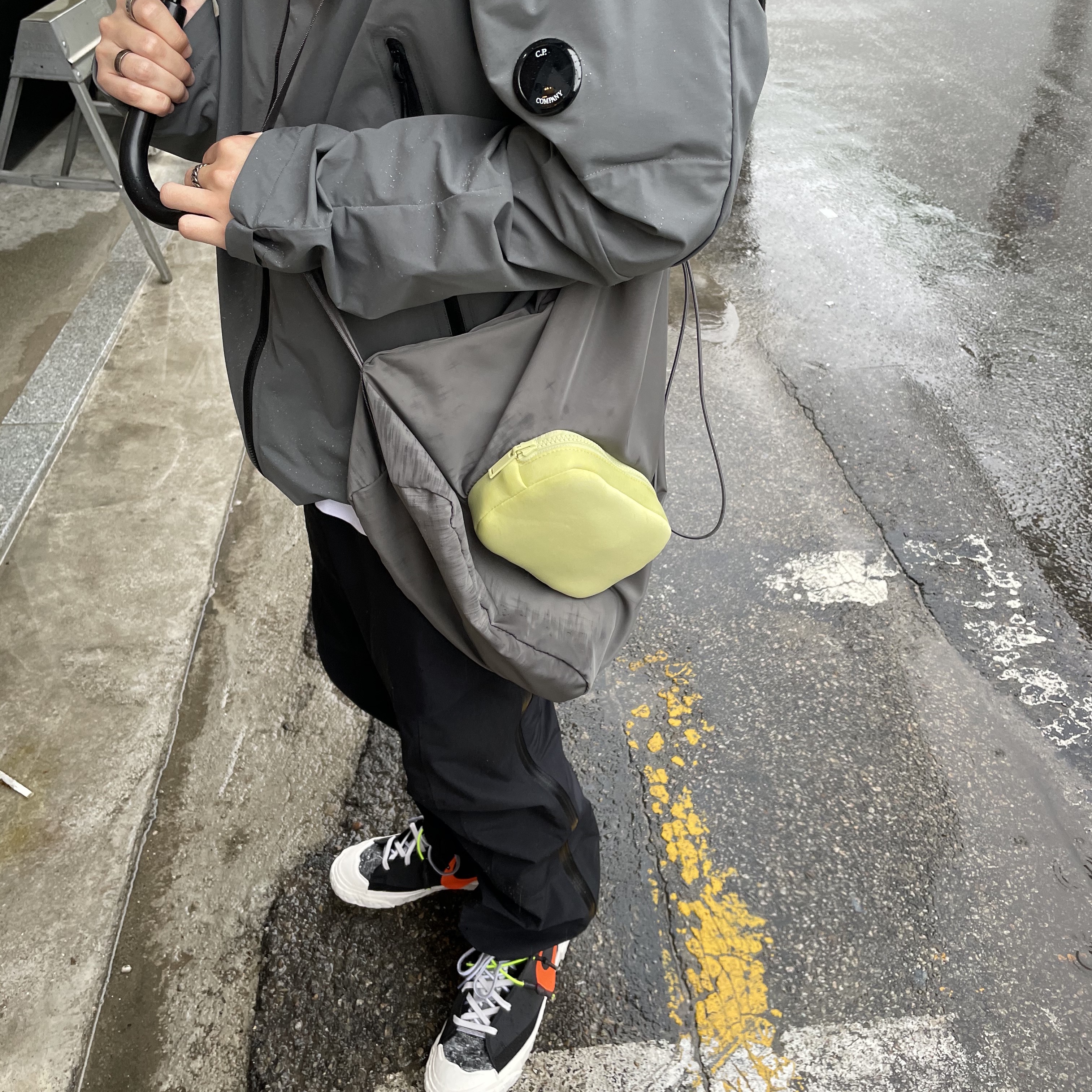 Nike x Readymade Blazer Mid Black 착용 스타일 - 1