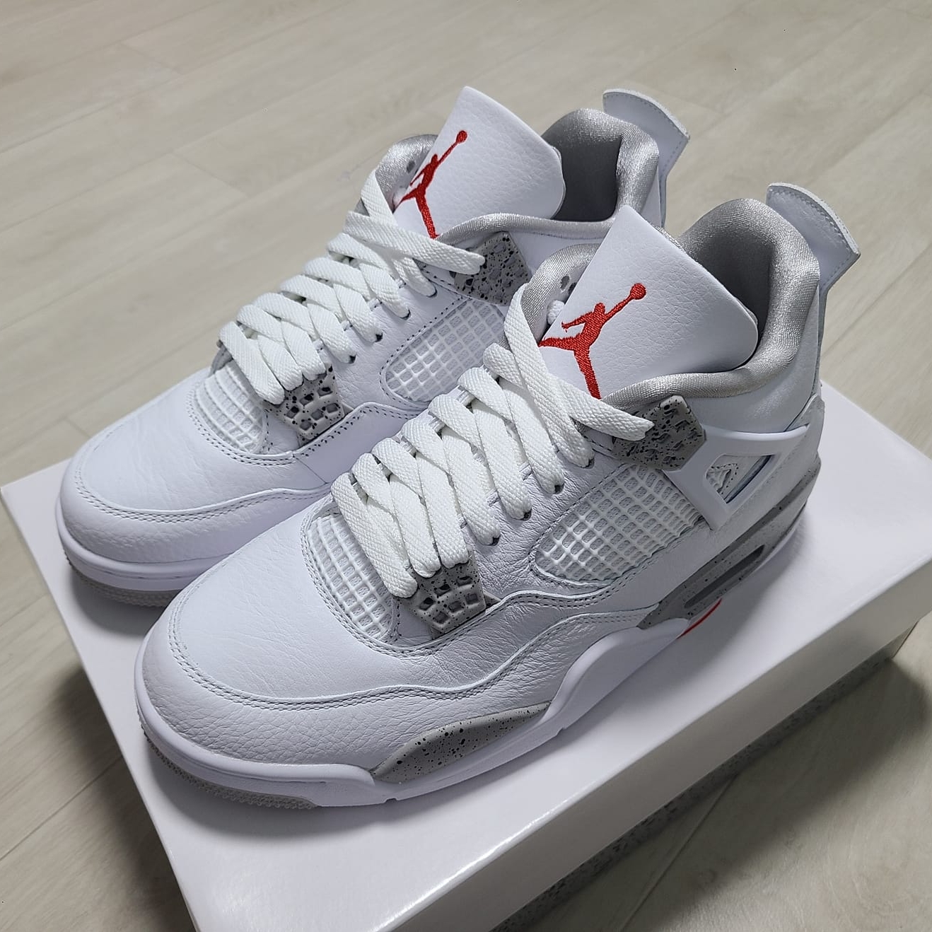Jordan 4 Retro Tech White 착용 스타일 - 2