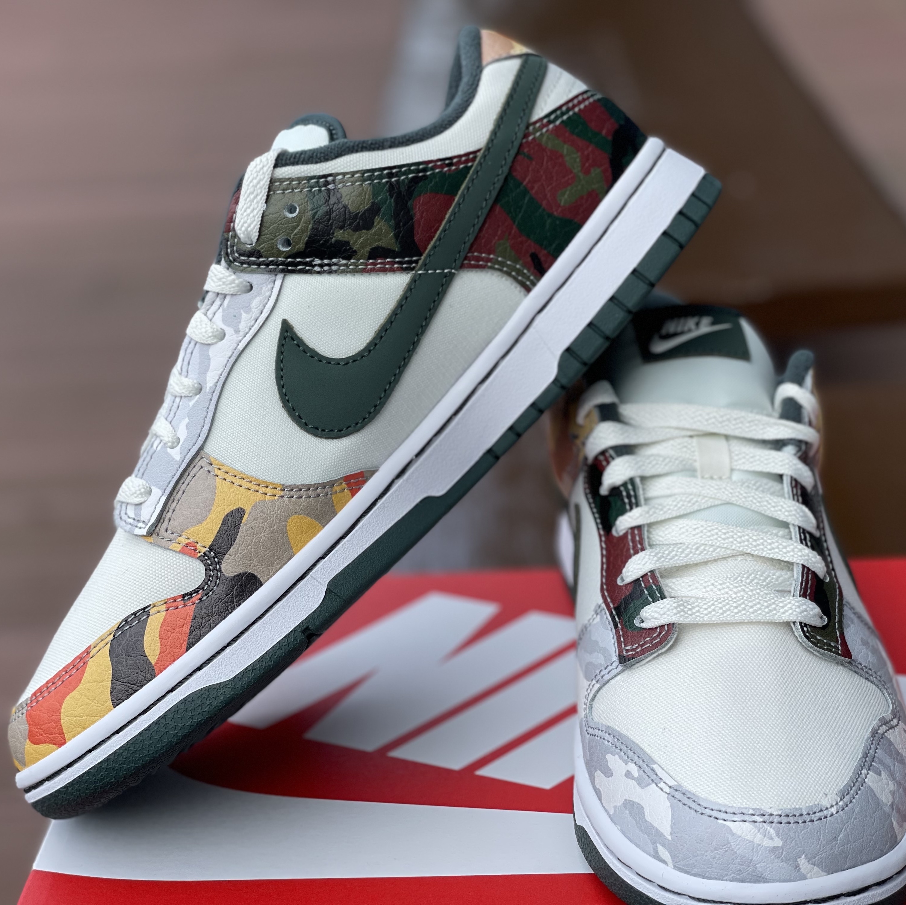 Nike Dunk Low SE Sail Multi Camo 착용 스타일
