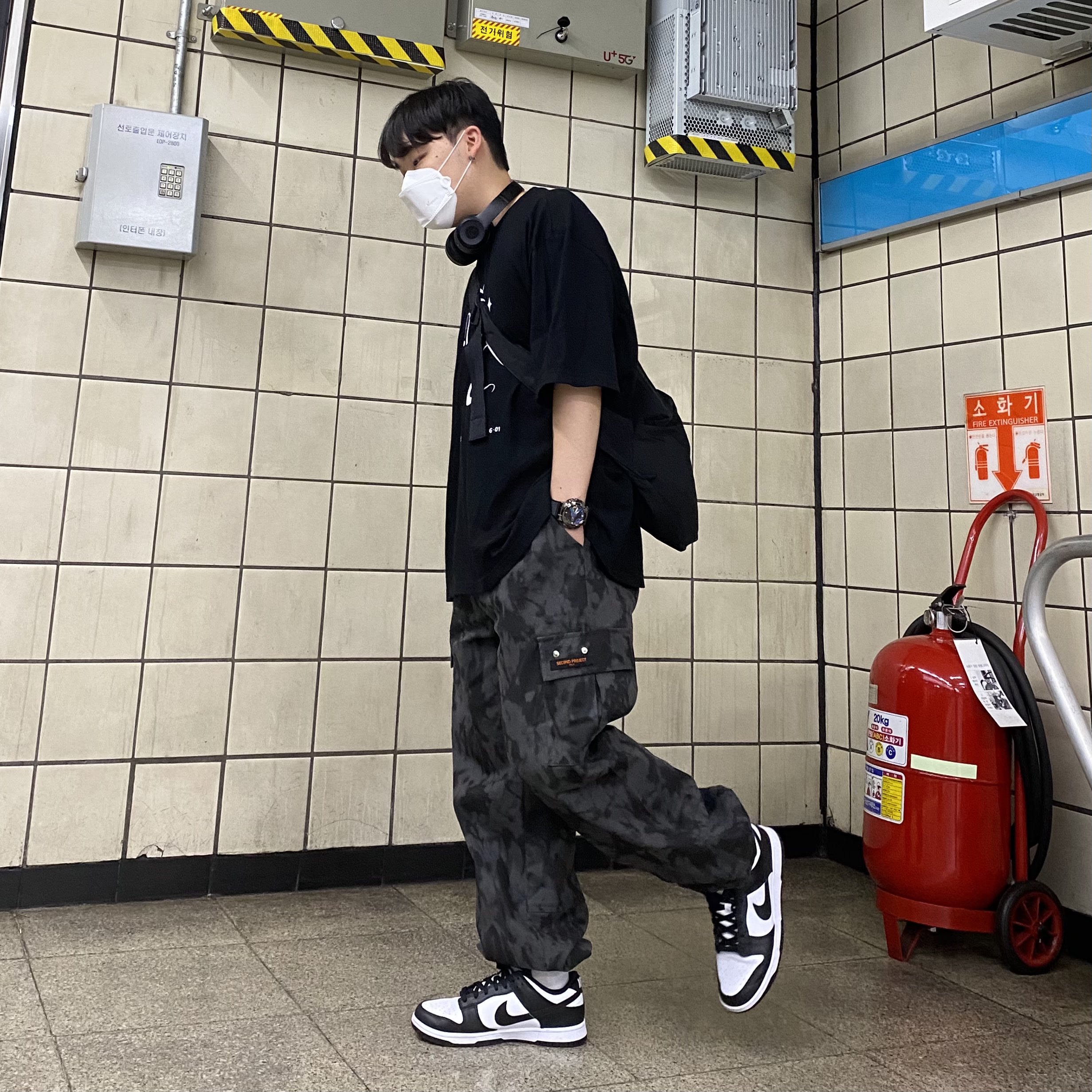 Nike Dunk Low Retro Black 착용 스타일 - 1