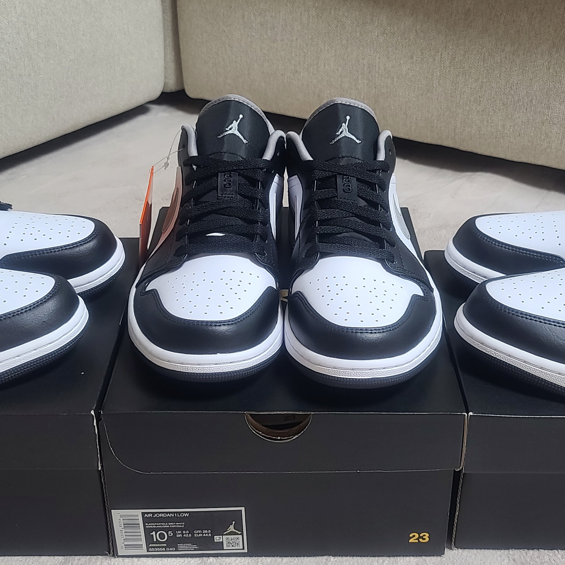 Jordan 1 Low Black Particle Grey 착용 스타일 - 2