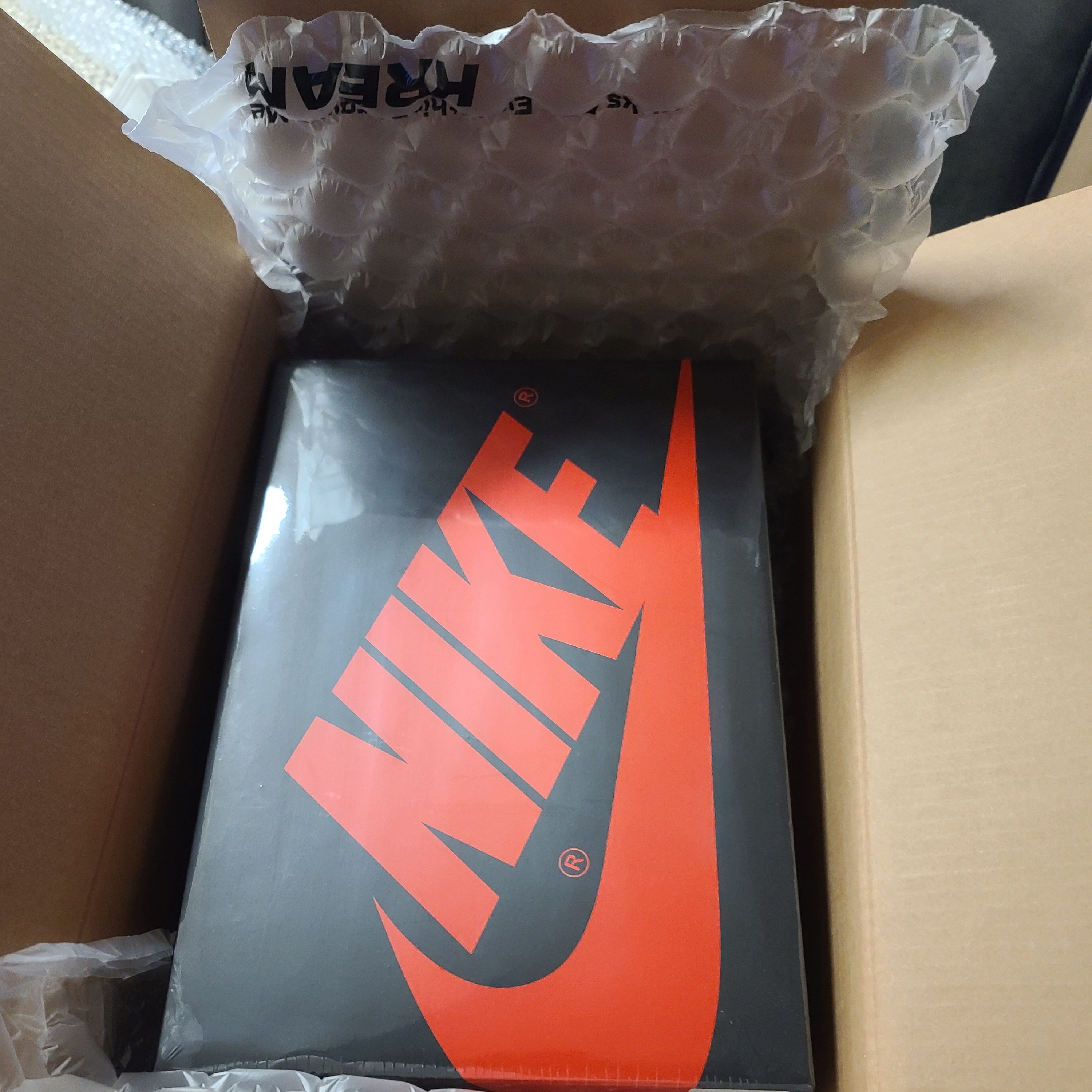 Jordan 1 Retro High OG University Blue 착용 스타일 - 1