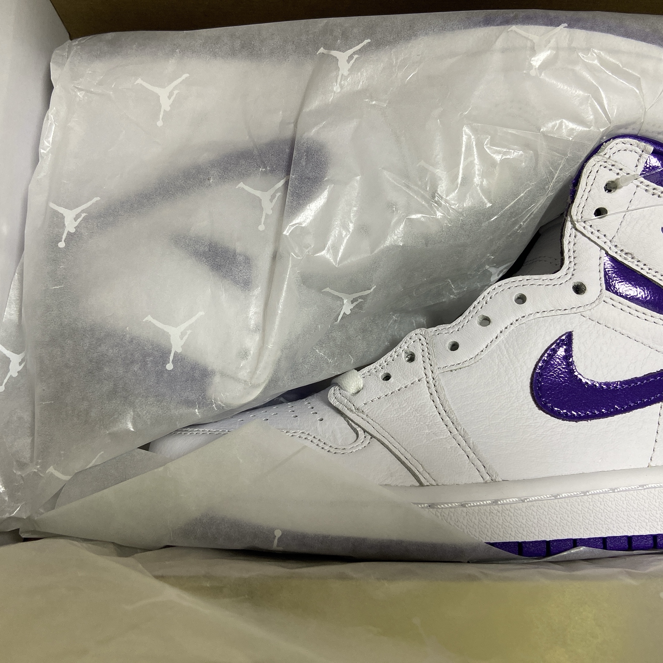 (W) Jordan 1 High OG Court Purple 착용 스타일 - 3