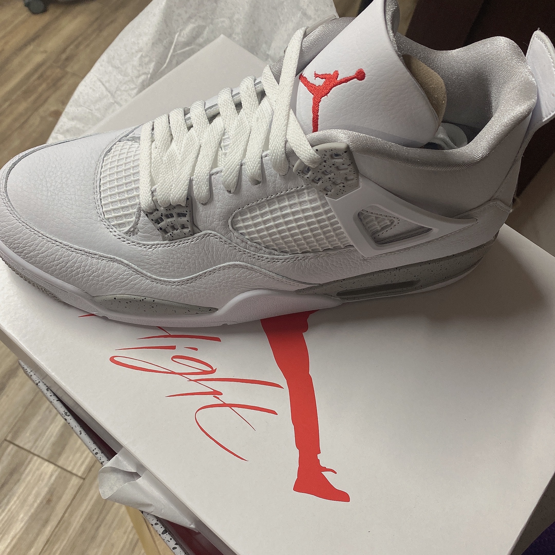 Jordan 4 Retro Tech White 착용 스타일