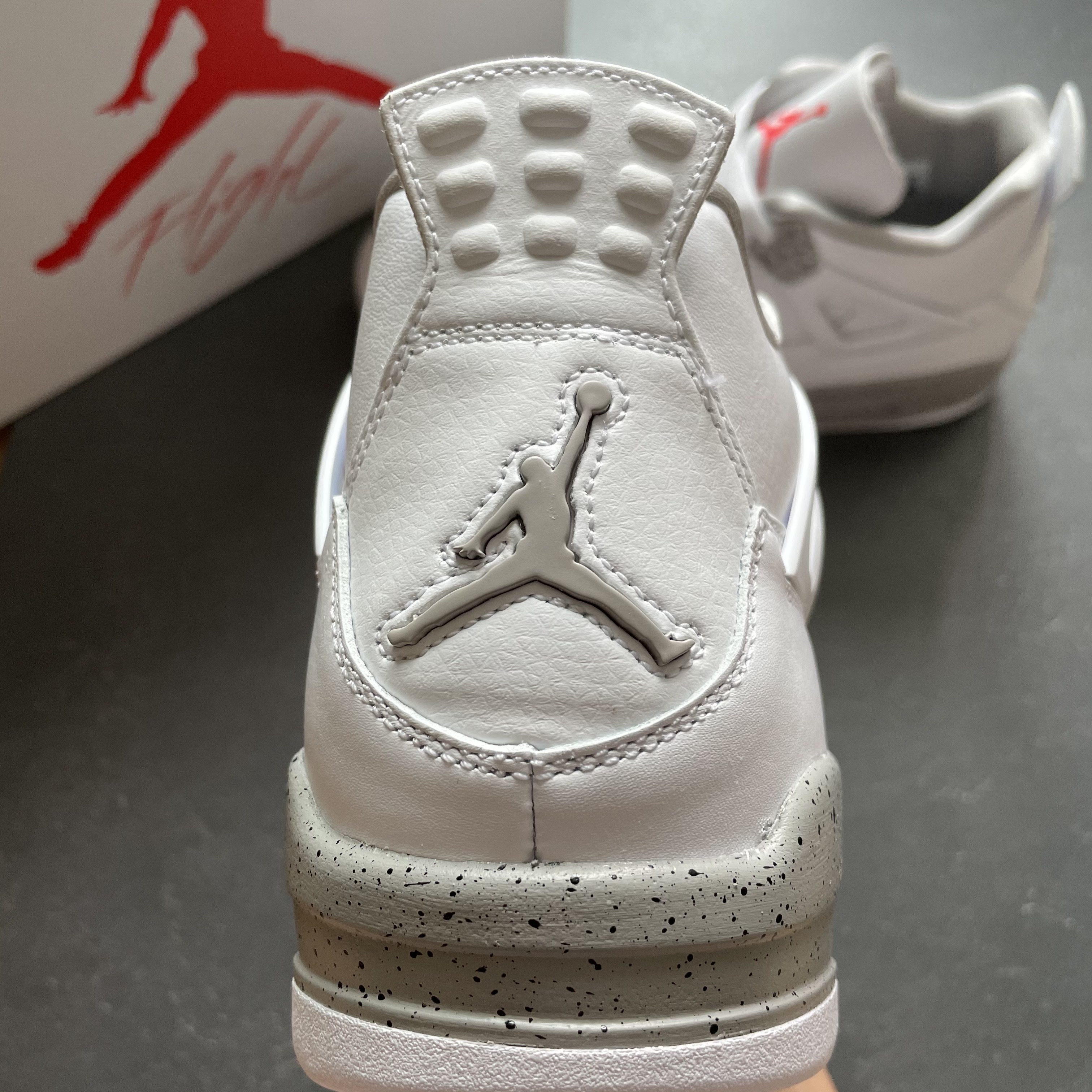 Jordan 4 Retro Tech White 착용 스타일 - 2