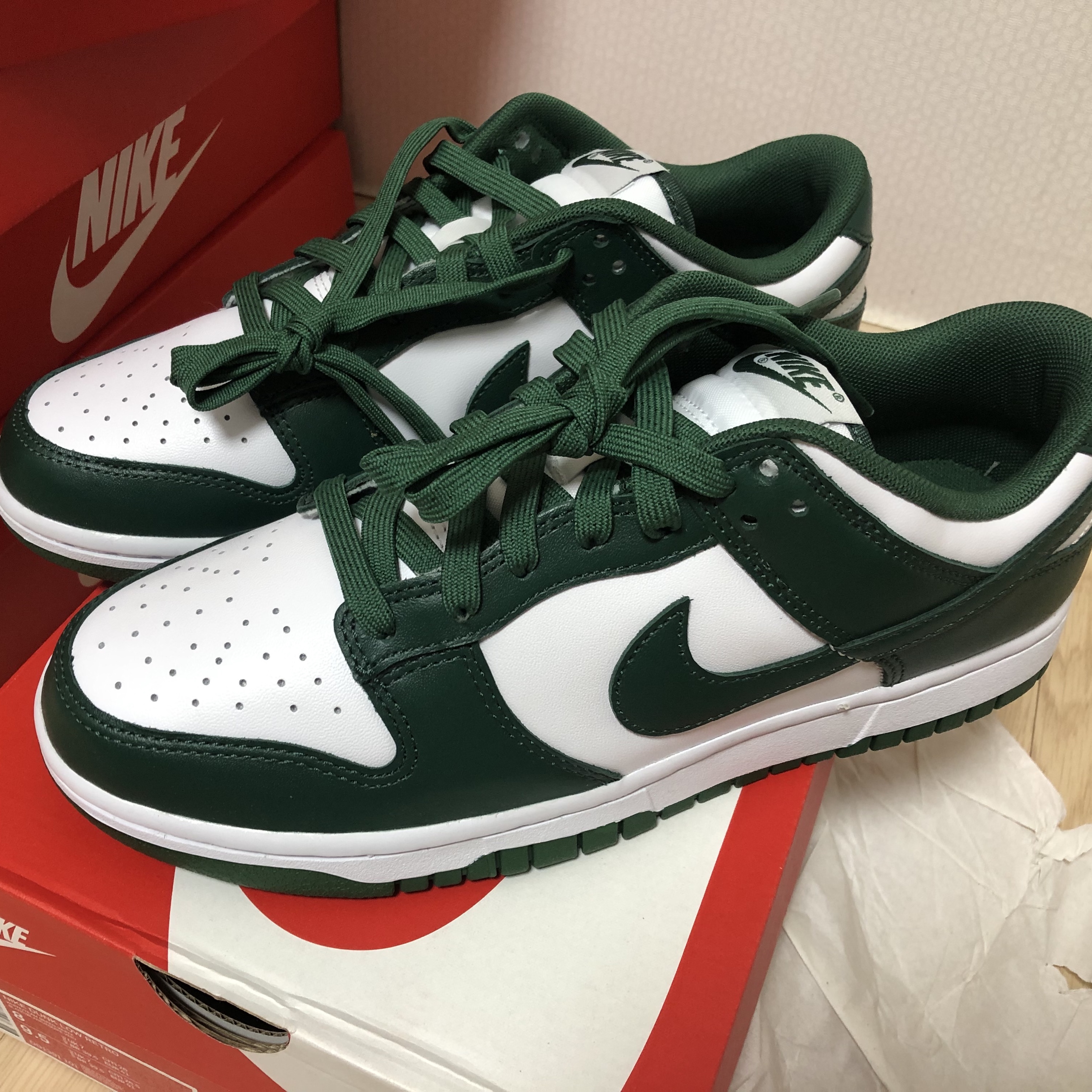 Nike Dunk Low Retro Varsity Green 착용 스타일