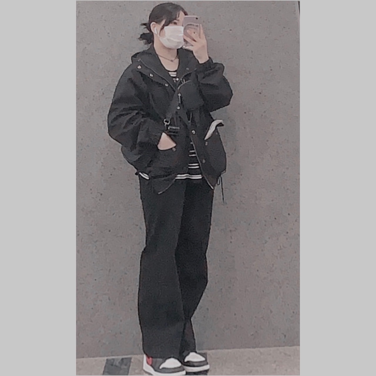 (GS) Jordan 1 Mid Black Chile Red 착용 스타일