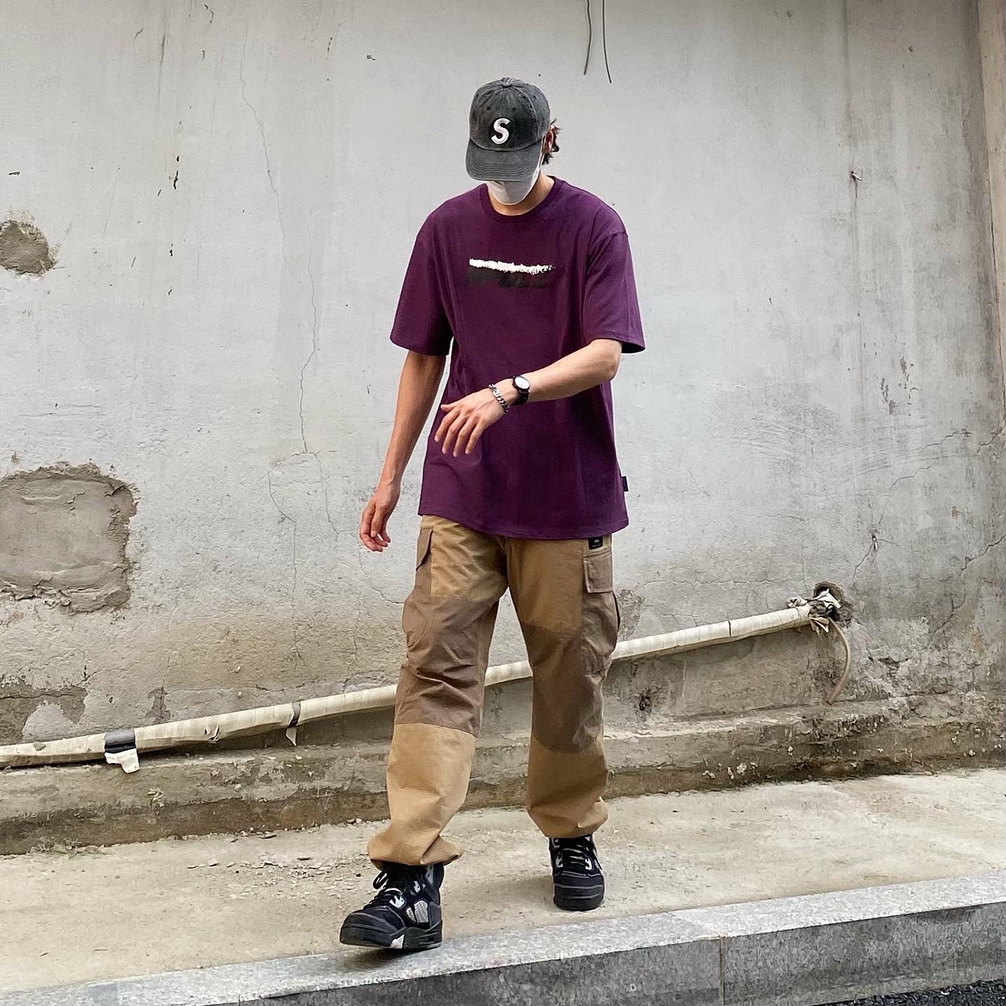 Jordan 5 Retro Anthracite, Supreme Pigment Print S Logo 6-Panel Black - 20SS 착용 스타일