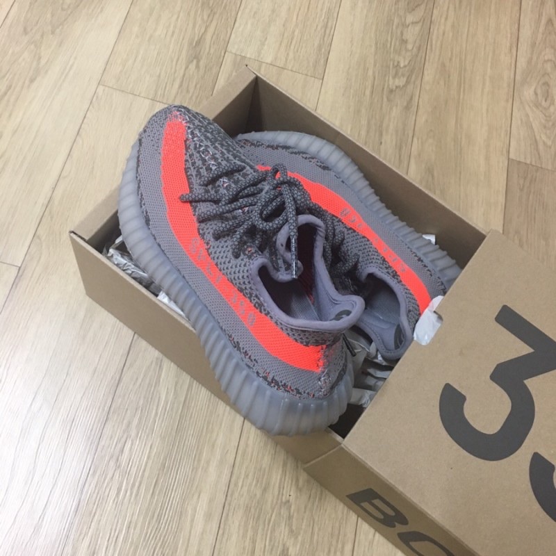 Adidas Yeezy Boost 350 V2 Cream/Triple White 착용 스타일 - 4
