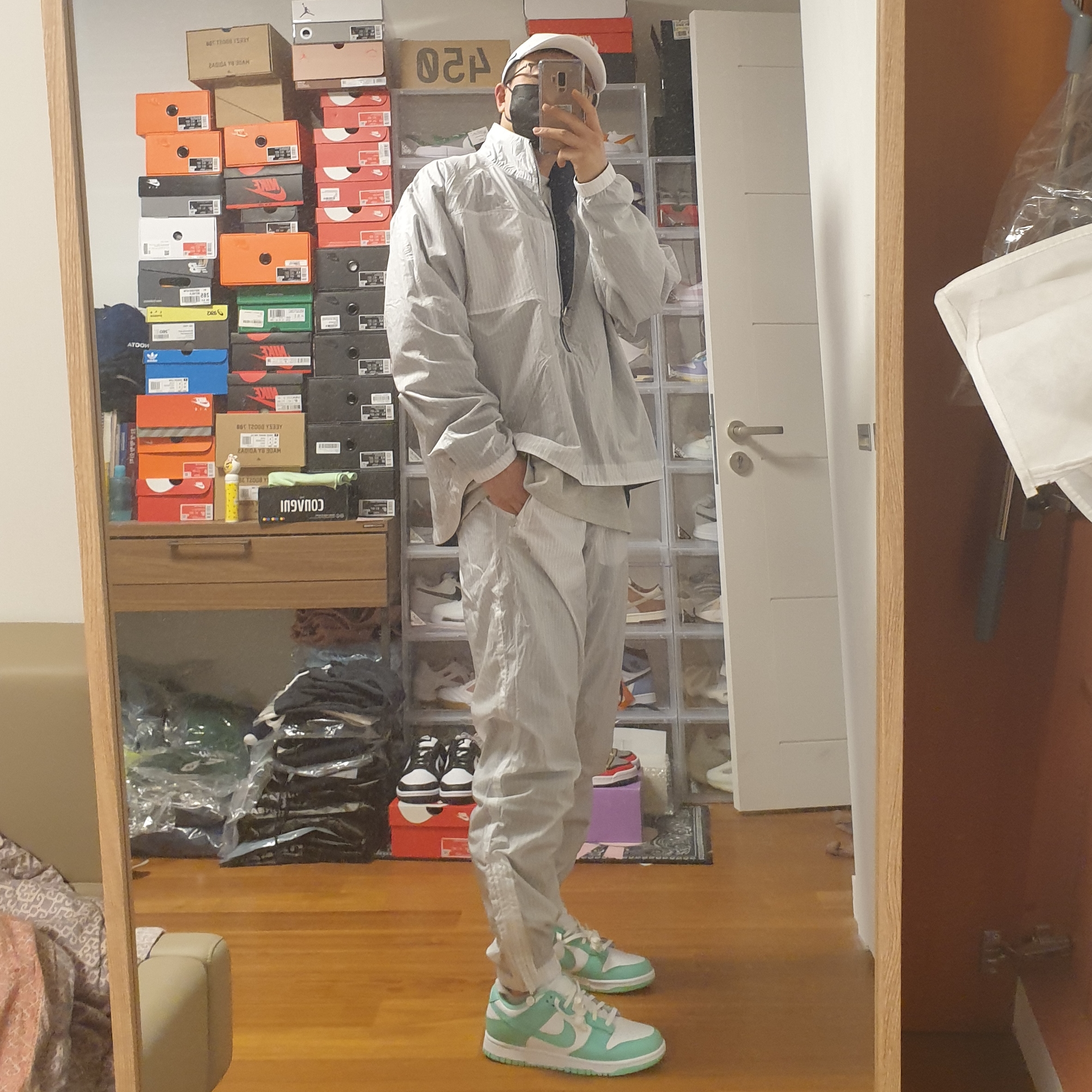 Nike x Drake Nocta Cardinal Stock Essential Cap White, Nike x Kim Jones Reversible Wind Breaker Navy - US/EU 착용 스타일 - 3