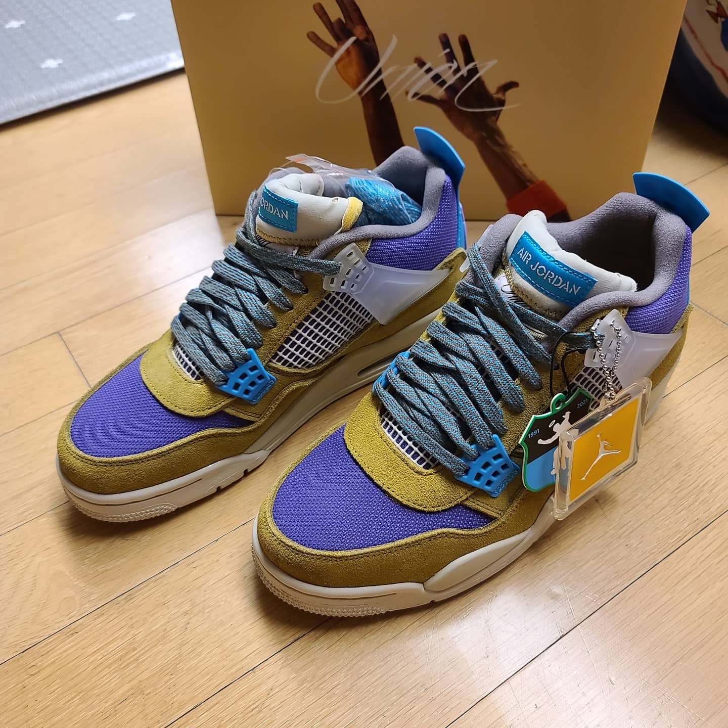 Jordan 4 x Union Retro SP Desert Moss 착용 스타일 - 1