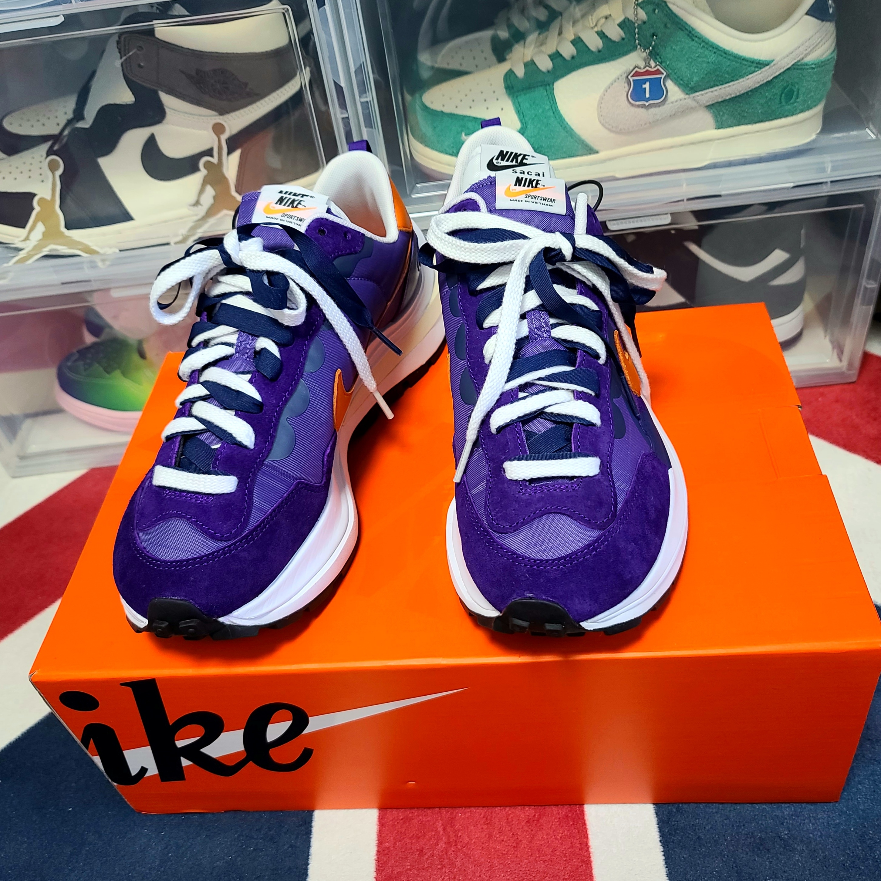 Nike x Sacai VaporWaffle Dark Iris 착용 스타일 - 2