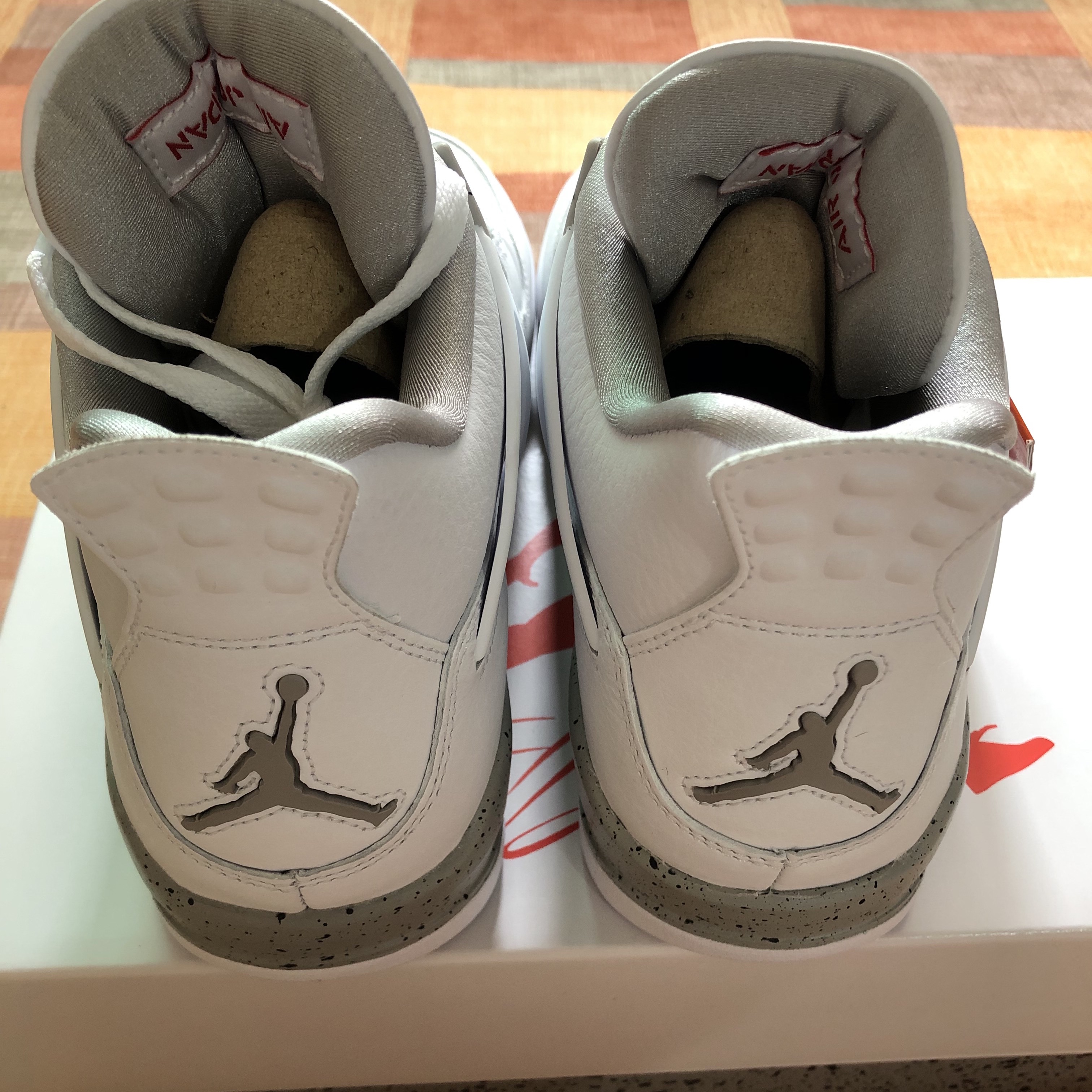 Jordan 4 Retro Tech White 착용 스타일 - 4