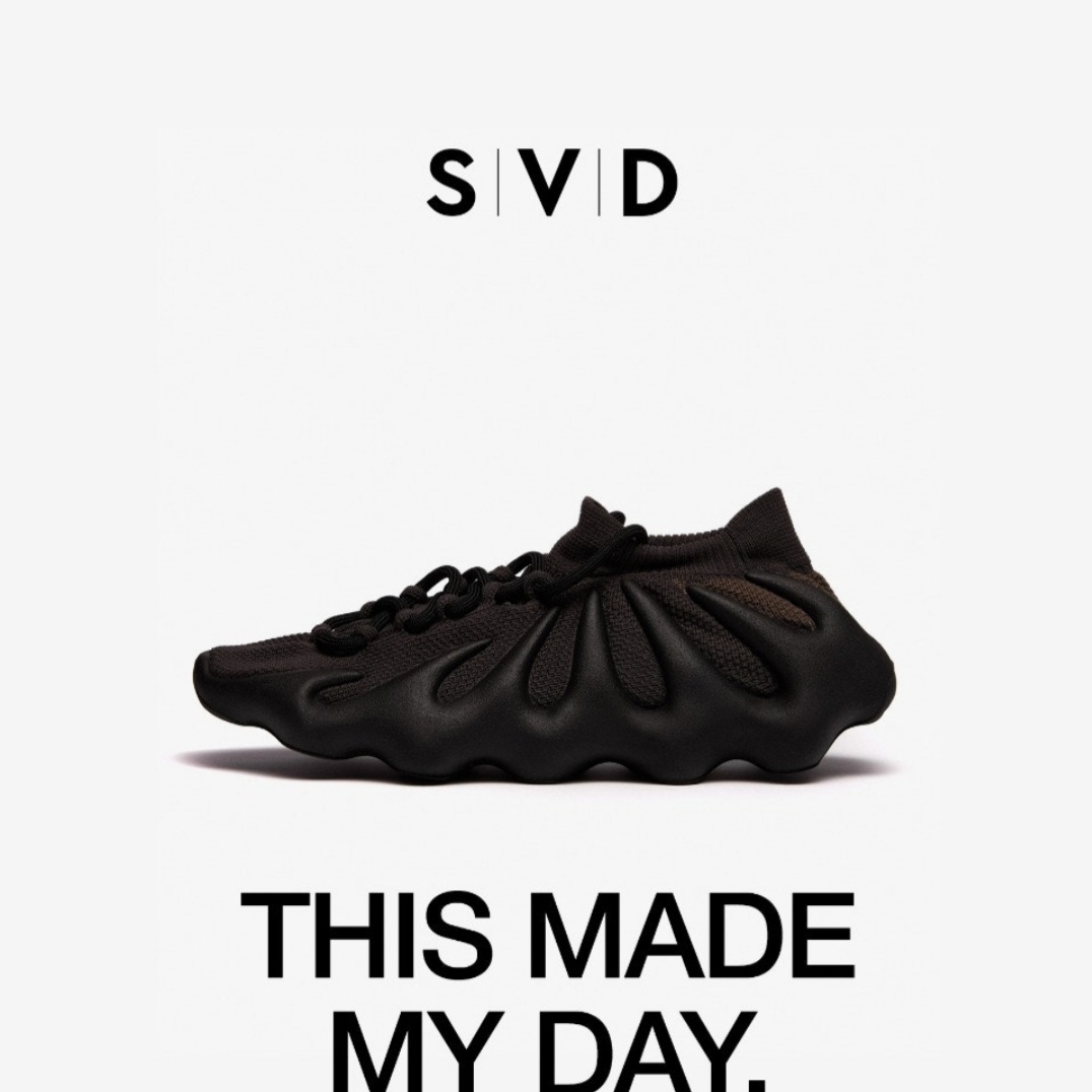 Adidas Yeezy 450 Dark Slate 착용 스타일