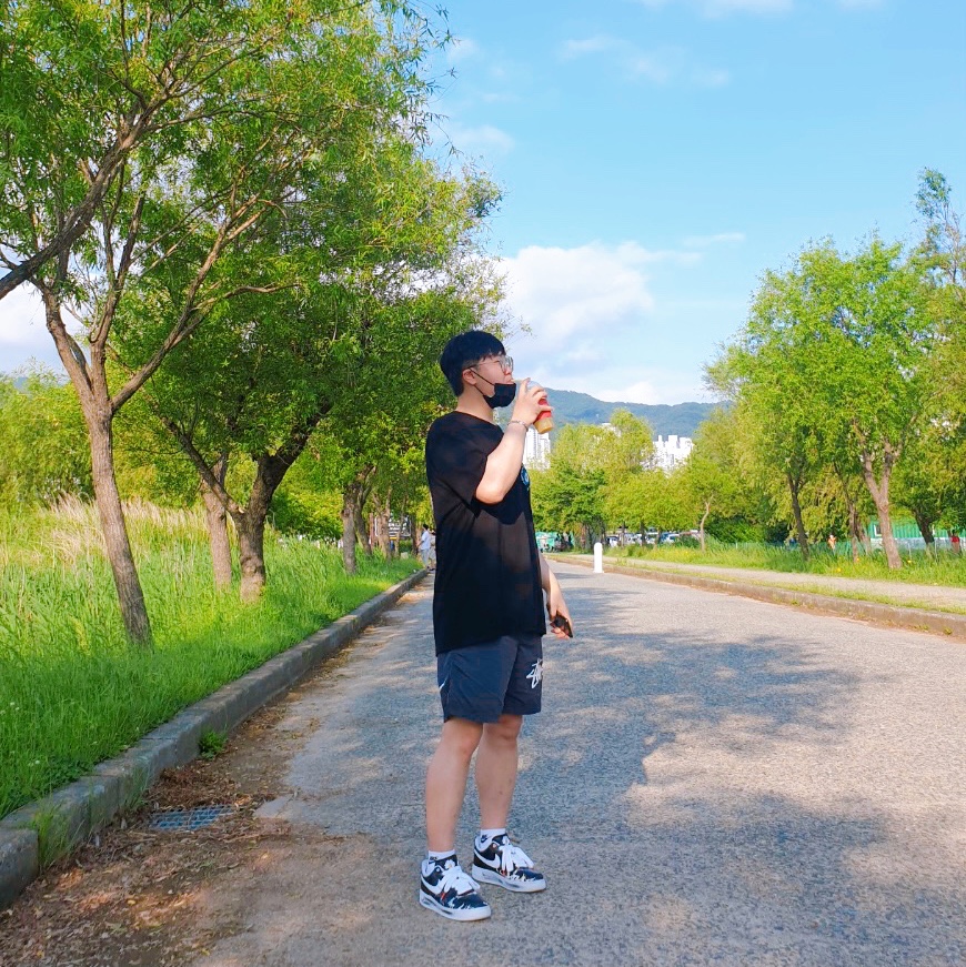 Stussy Cosmos T-Shirt Black, Nike x Stussy Water Shorts Off Noir 착용 스타일