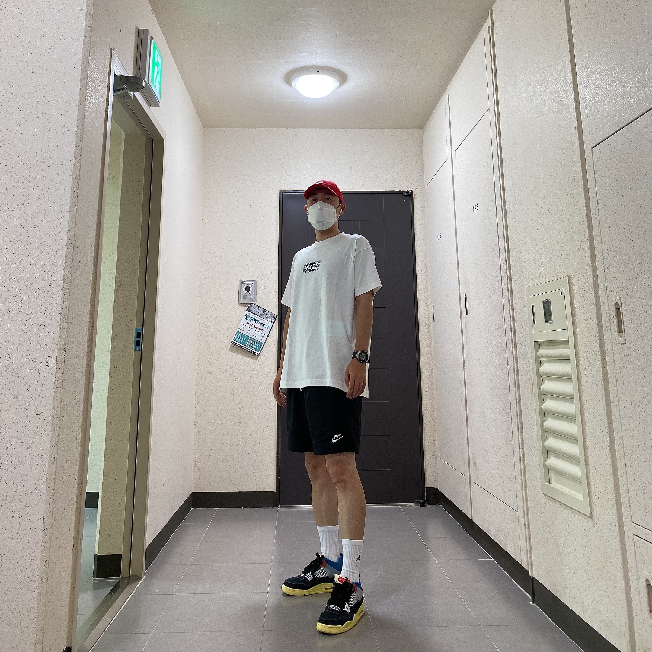 Jordan 4 x Union Retro Off Noir 착용 스타일
