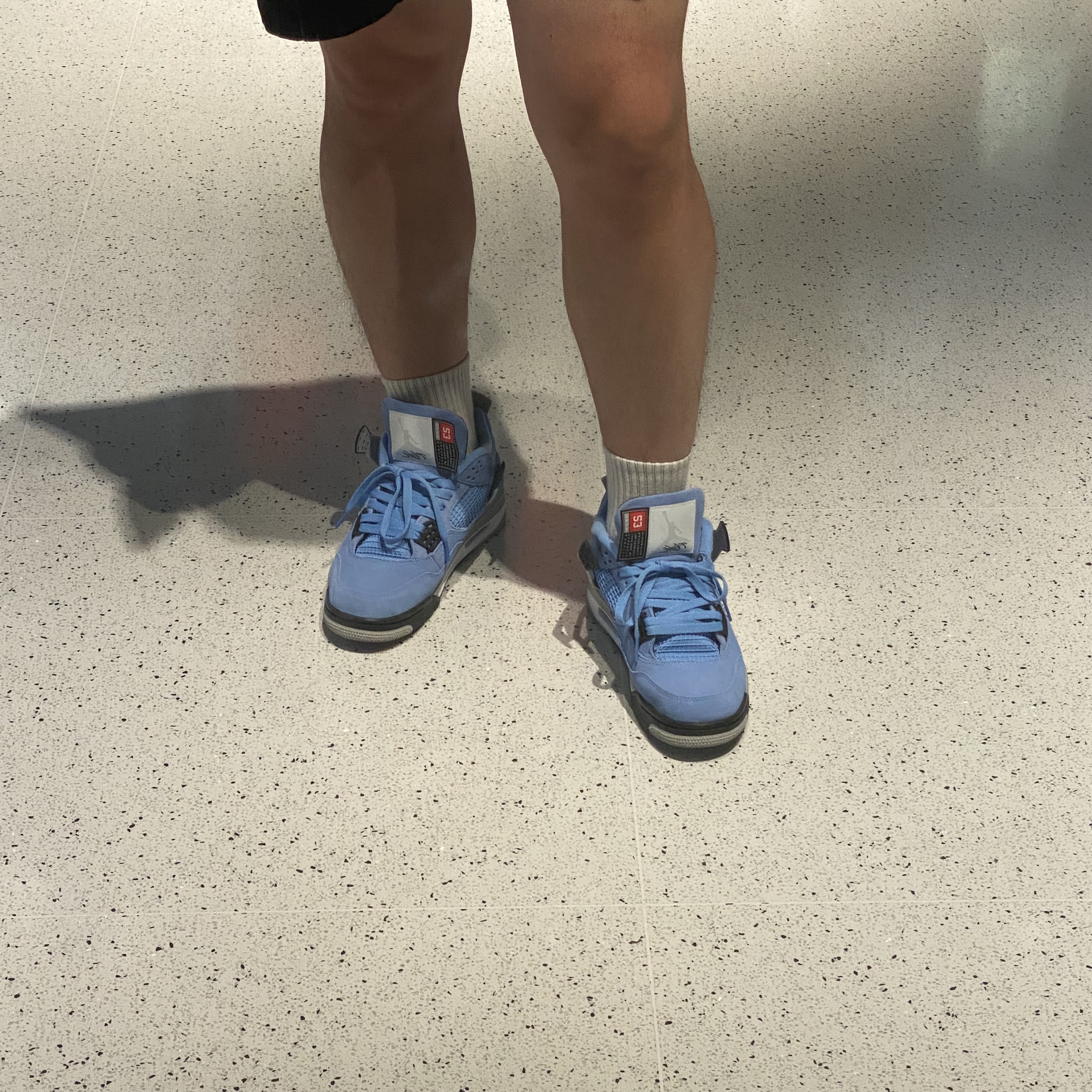 Jordan 4 Retro University Blue, Nike NRG Solo Swoosh T-Shirt Psychic Blue - US/EU 착용 스타일 - 2
