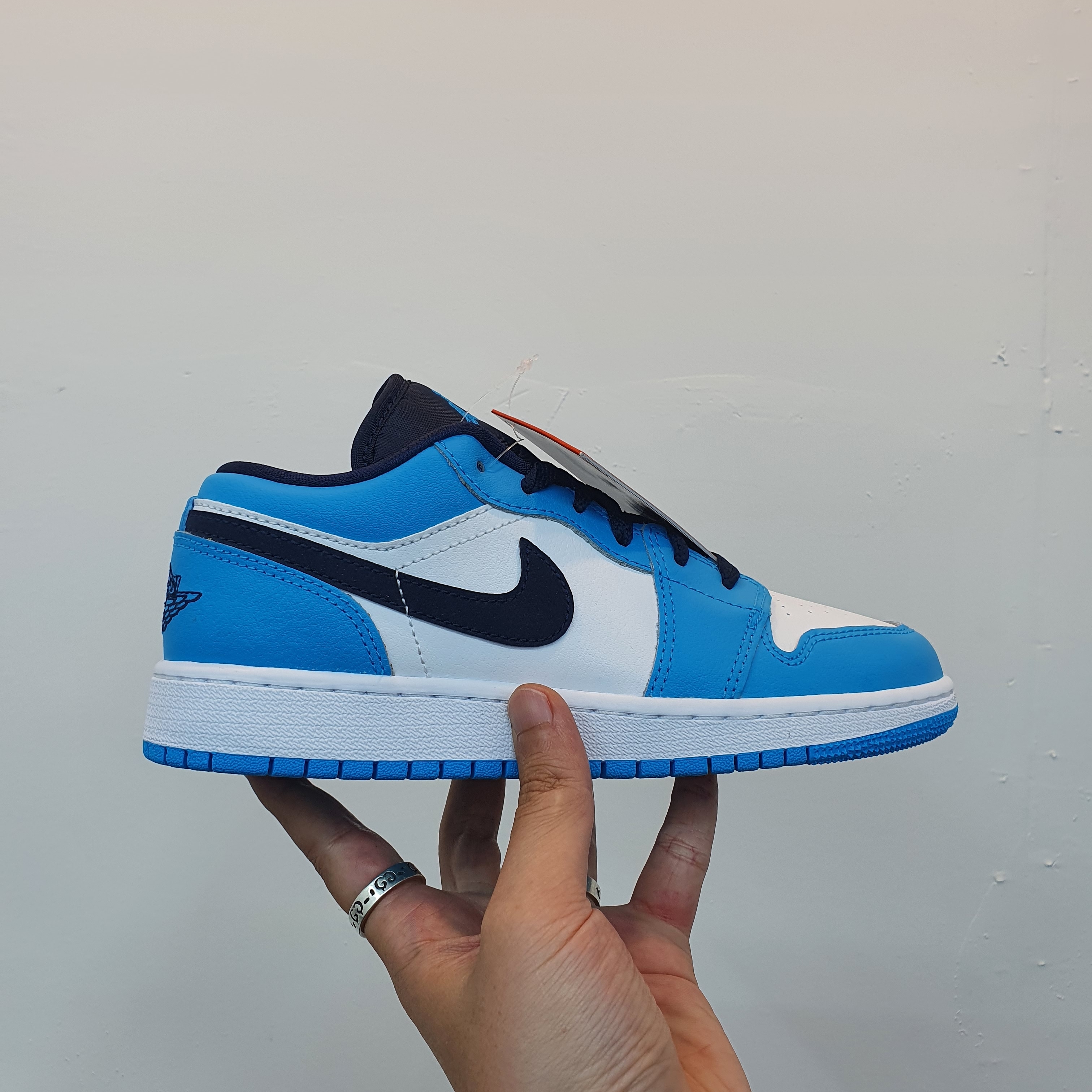 (GS) Jordan 1 Low Dark Powder Blue 착용 스타일