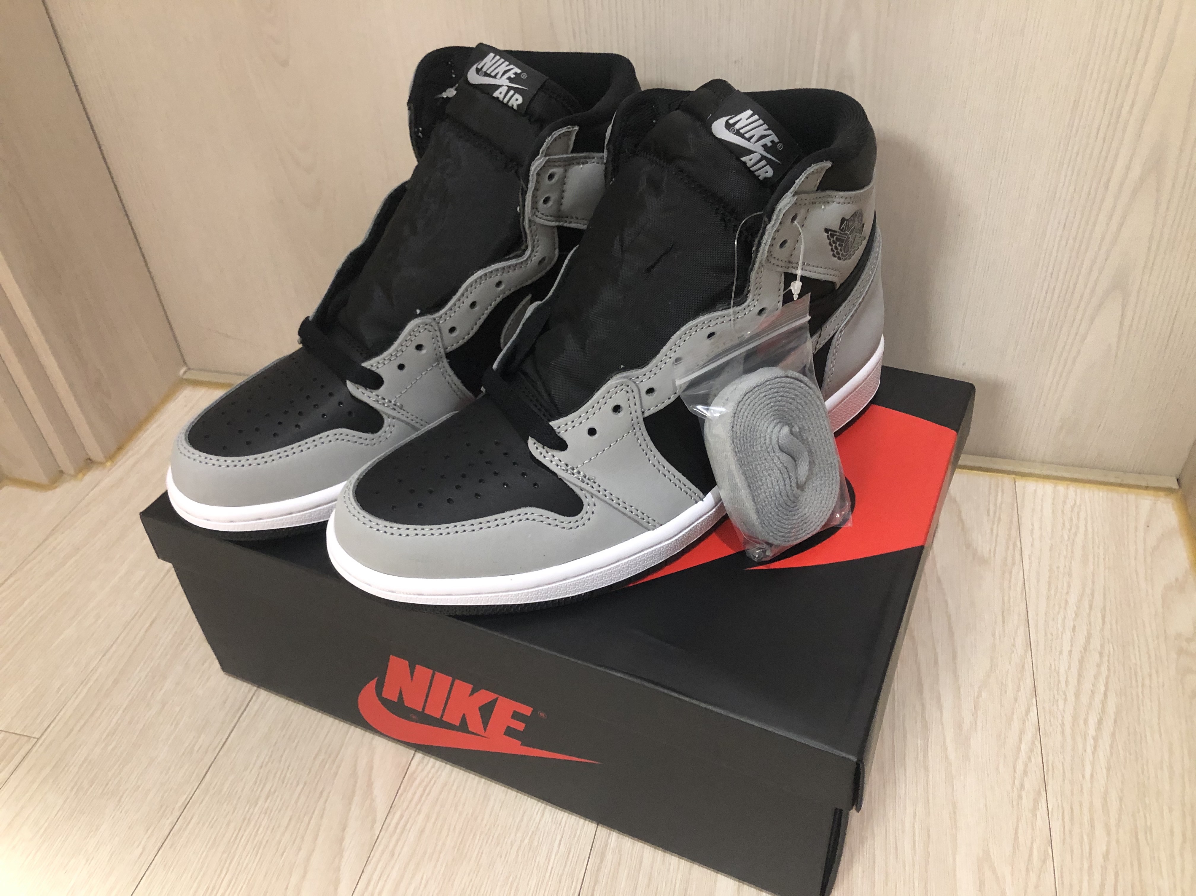 Jordan 1 Retro High OG Shadow 2.0 착용 스타일 - 1