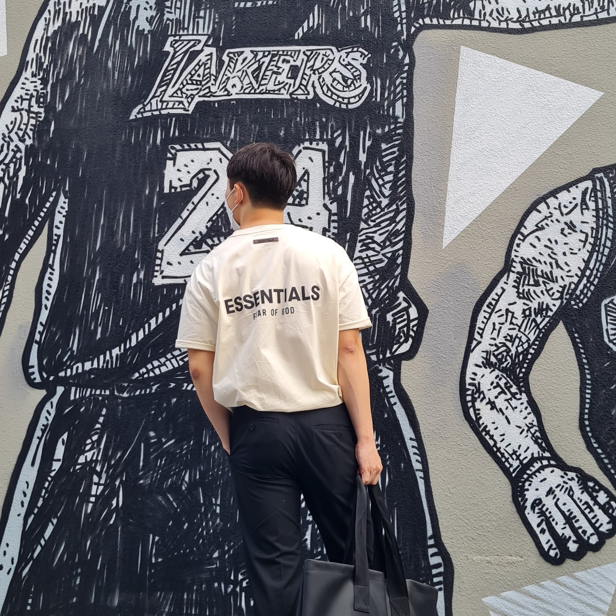 Converse x Fear of God Essentials Chuck 70 Hi Black 2020, Essentials T-Shirt Cream - 21SS 착용 스타일 - 2