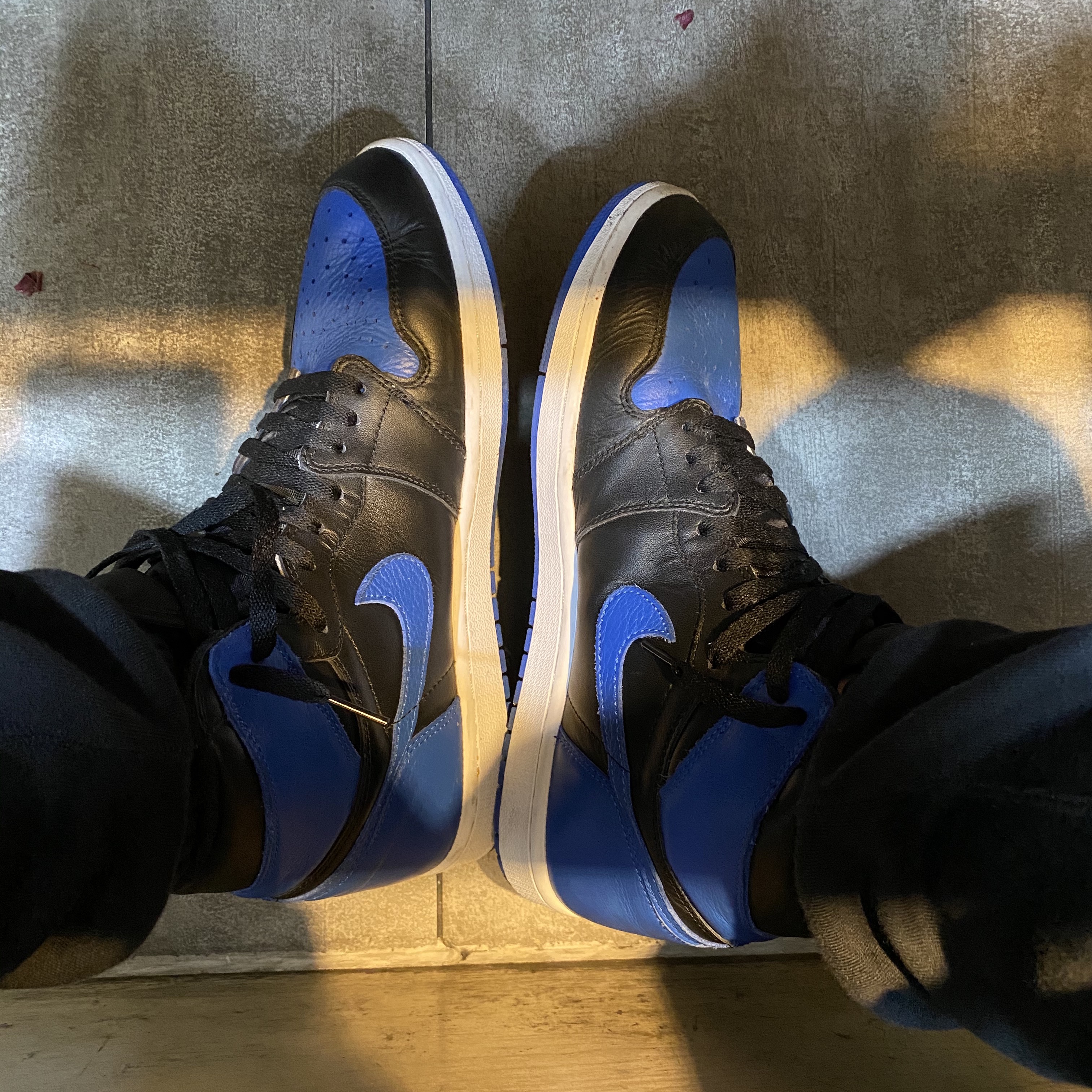 Jordan 1 Retro Royal 2017 착용 스타일 - 1