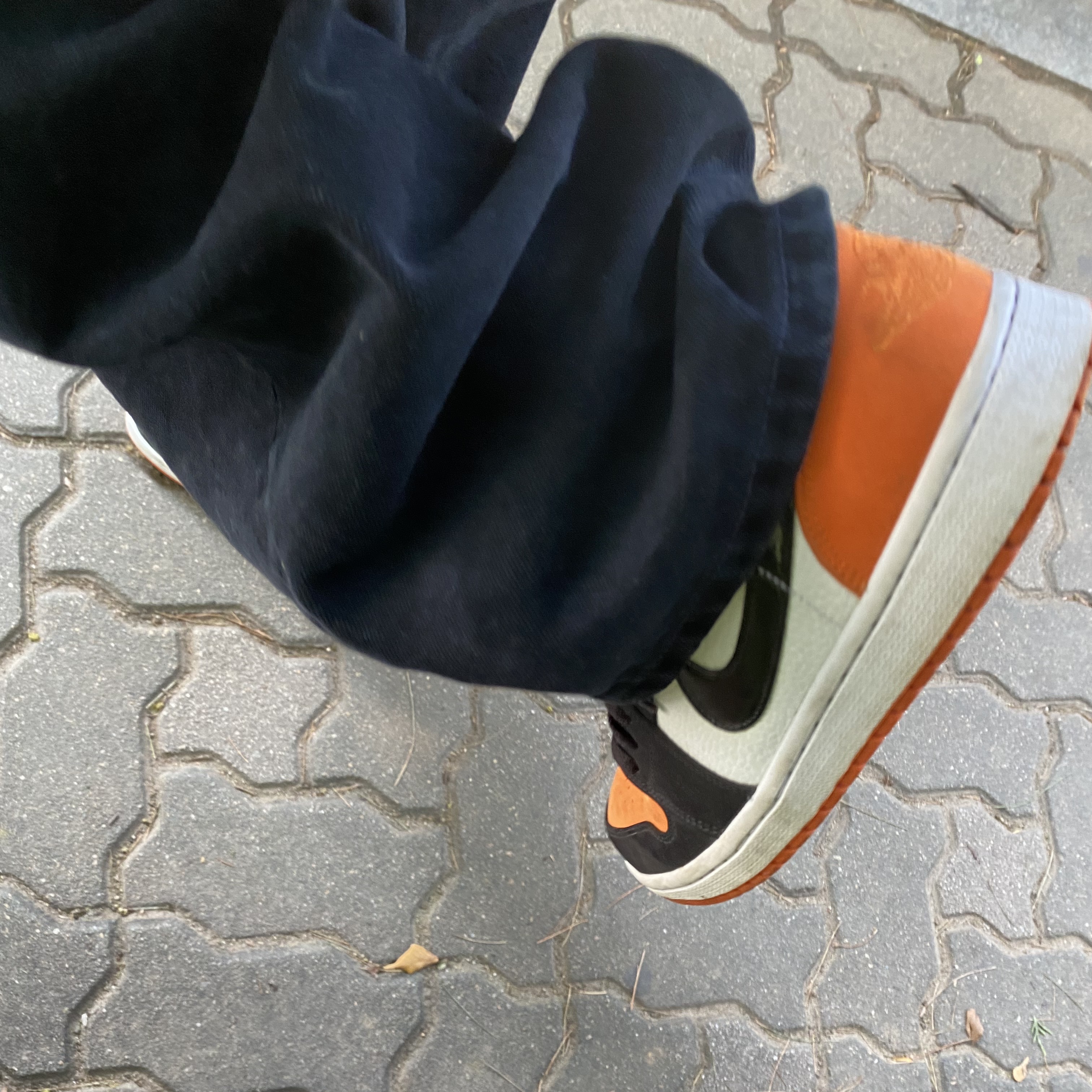Jordan 1 Low Shattered Backboard 착용 스타일