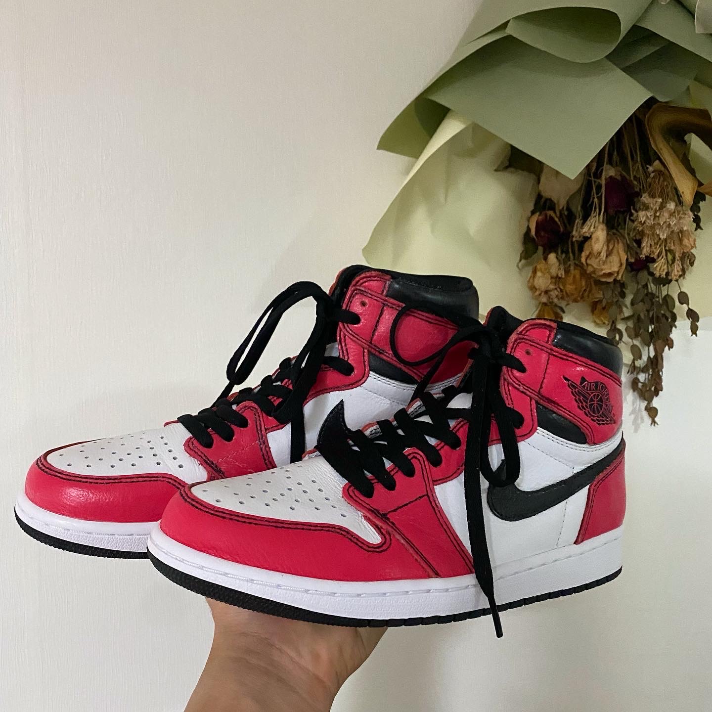 Jordan 1 Retro High OG Light Fusion Red 착용 스타일