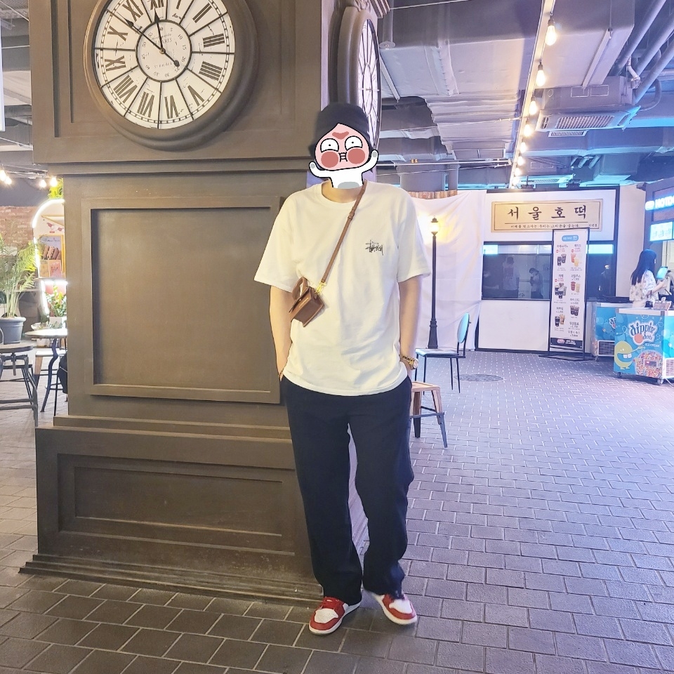 Stussy Ocean Dream T-Shirt White, Jordan 1 Retro High Spider-Man Origin Story 착용 스타일 - 1