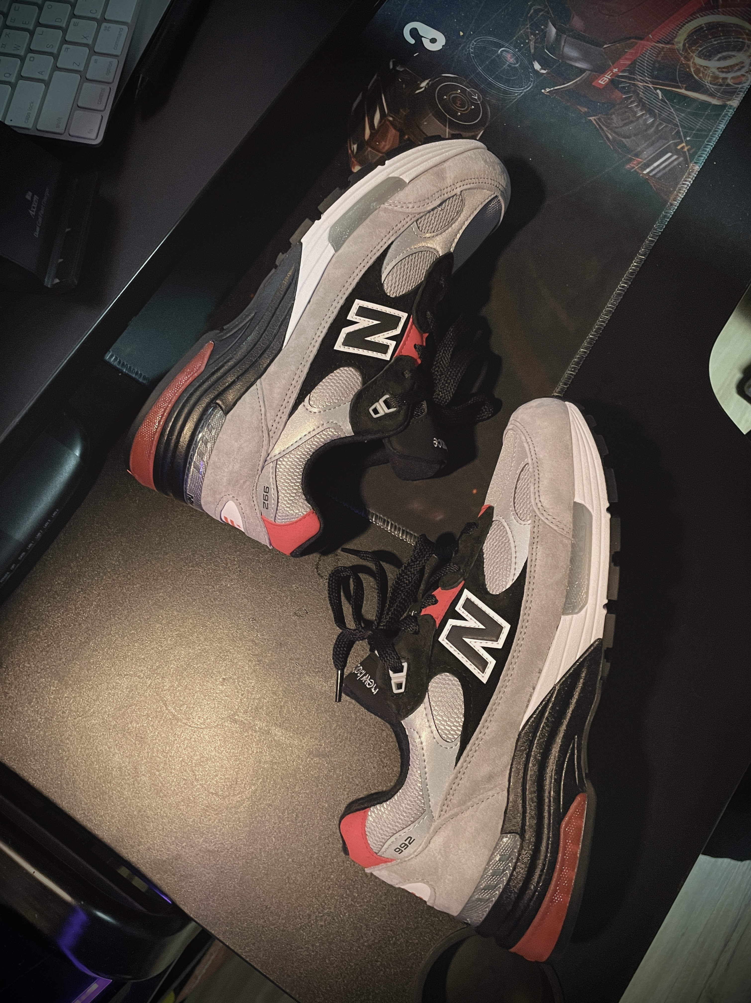 New Balance x DTLR 992 Made in USA Discover and Celebrate 착용 스타일 - 2