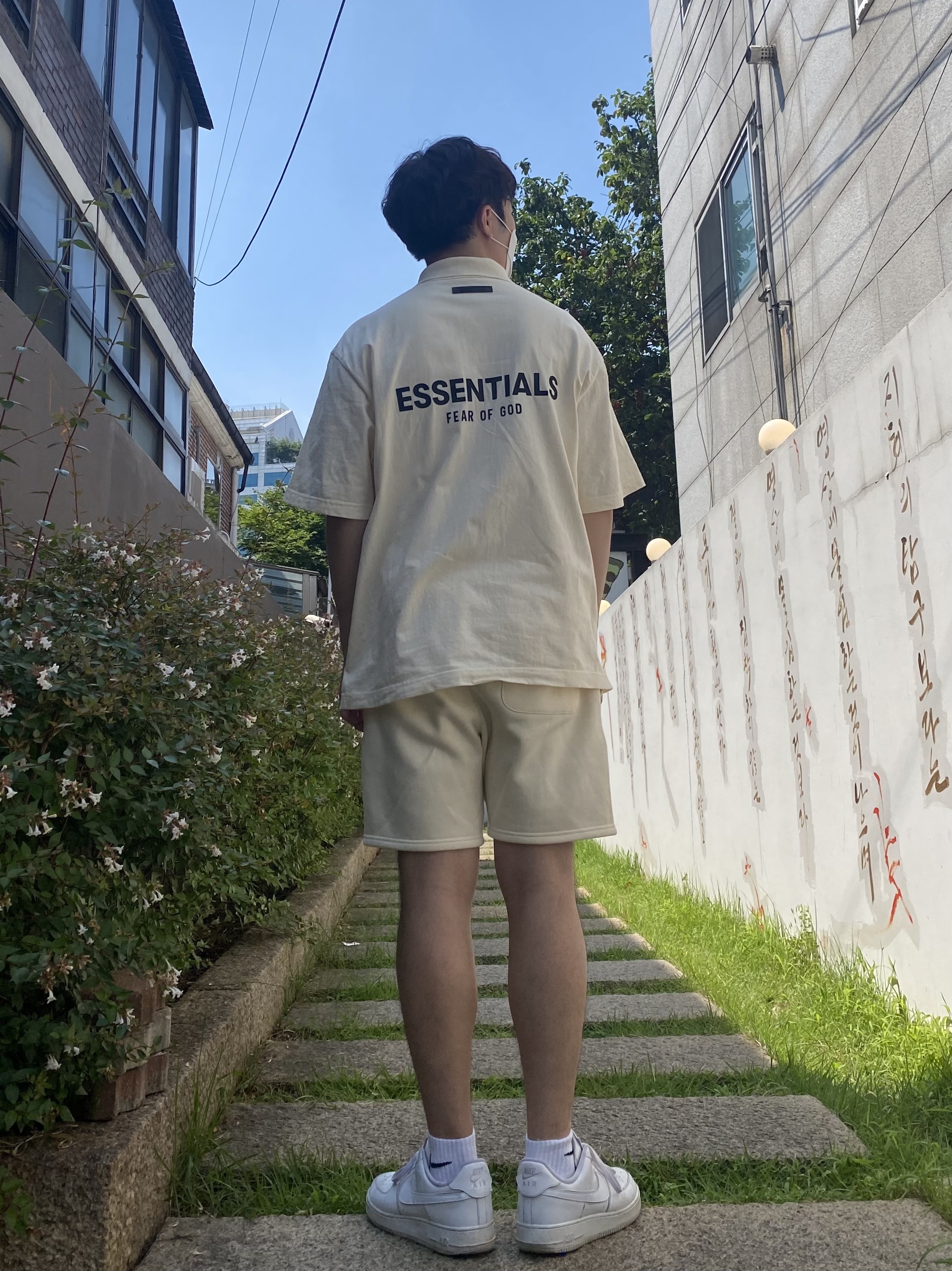 Essentials Sweatshorts Cream - 21SS, Essentials Short Sleeve Polo Cream - 21SS 착용 스타일