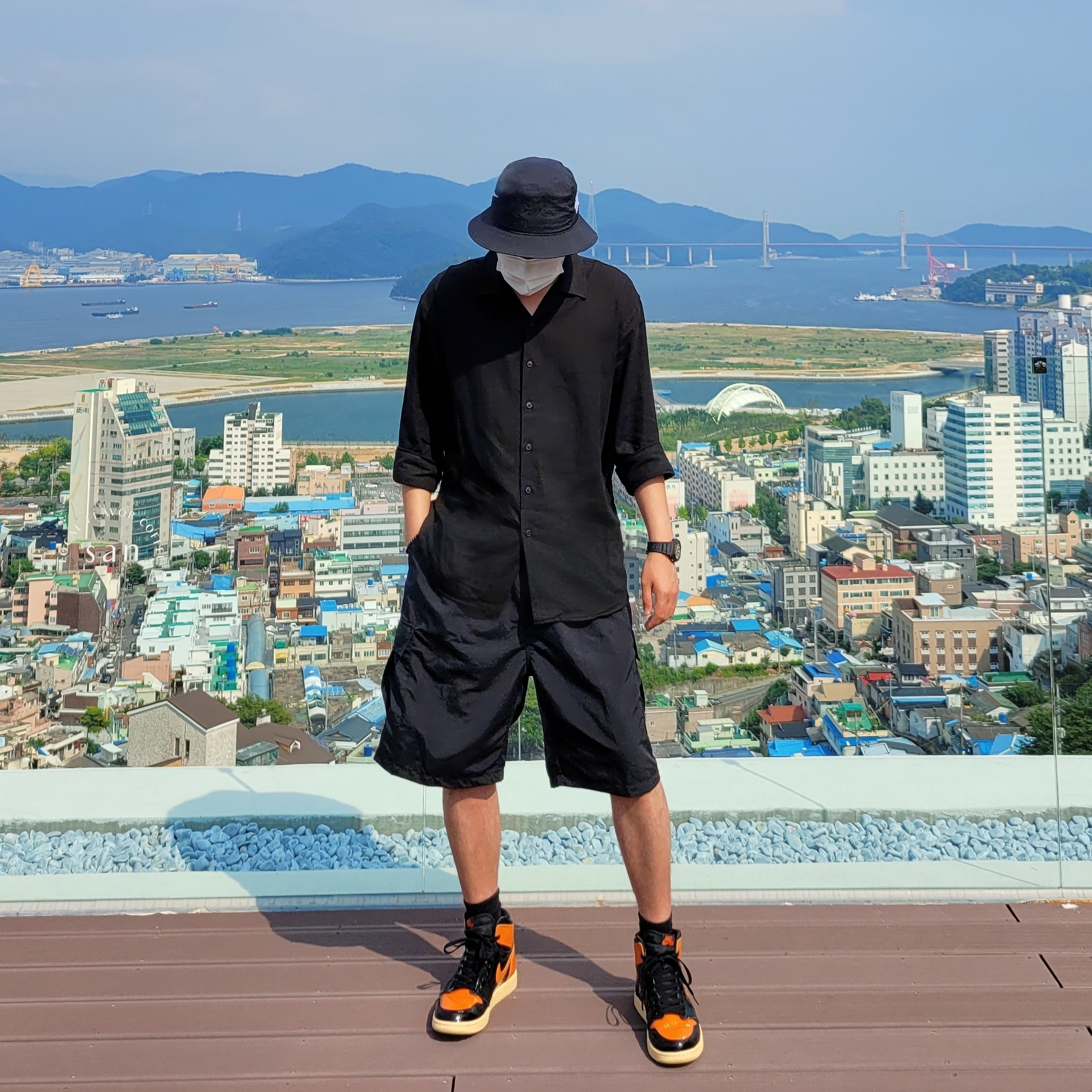 Nike x Stussy Bucket Hat Black, Jordan 1 Retro High Shattered Backboard 3.0 착용 스타일 - 3