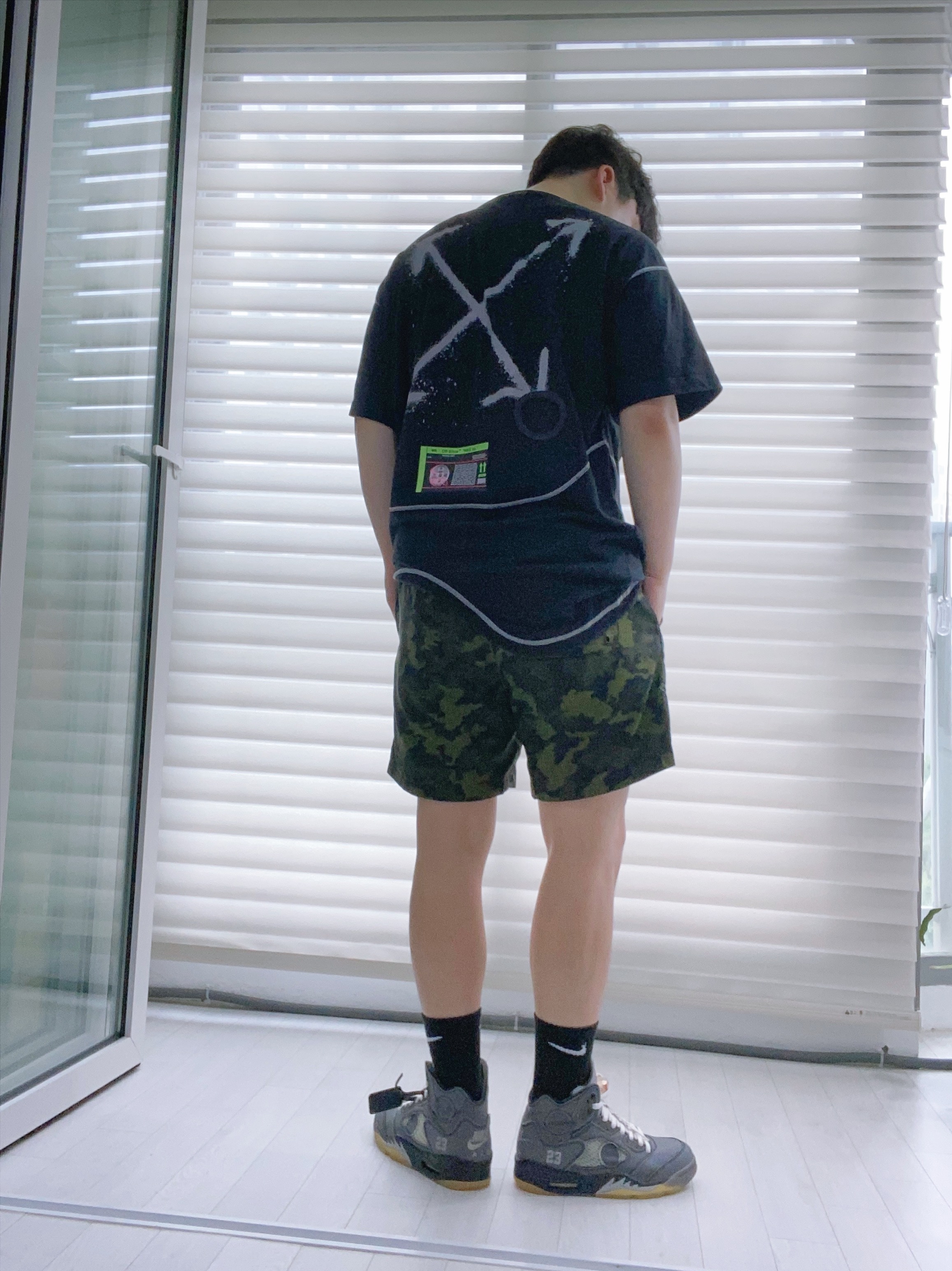Jordan 5 x Off-White Retro SP Black Muslin, Nike x Off-White NRG RU Short Sleeve T-Shirt 착용 스타일