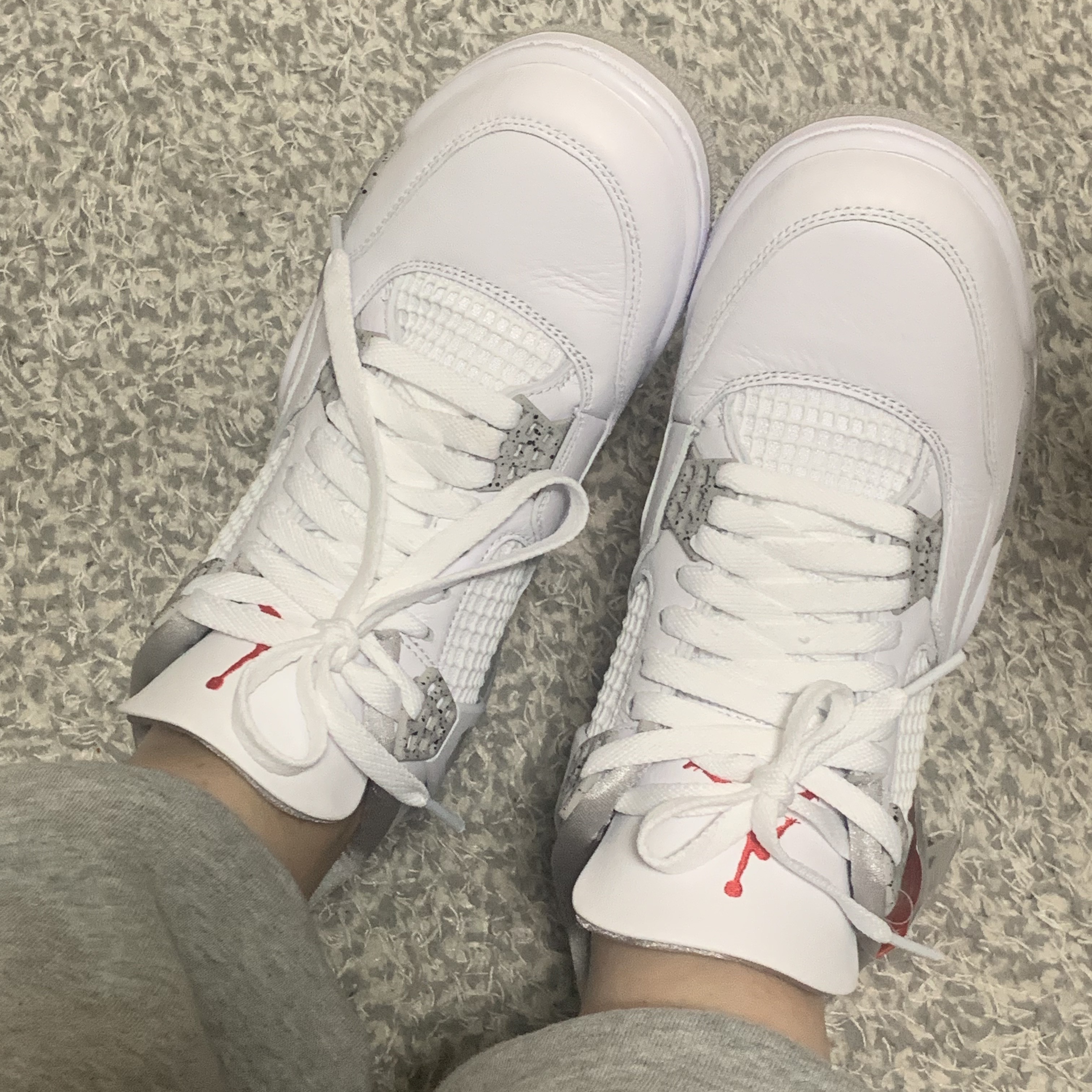 Jordan 4 Retro Tech White 착용 스타일