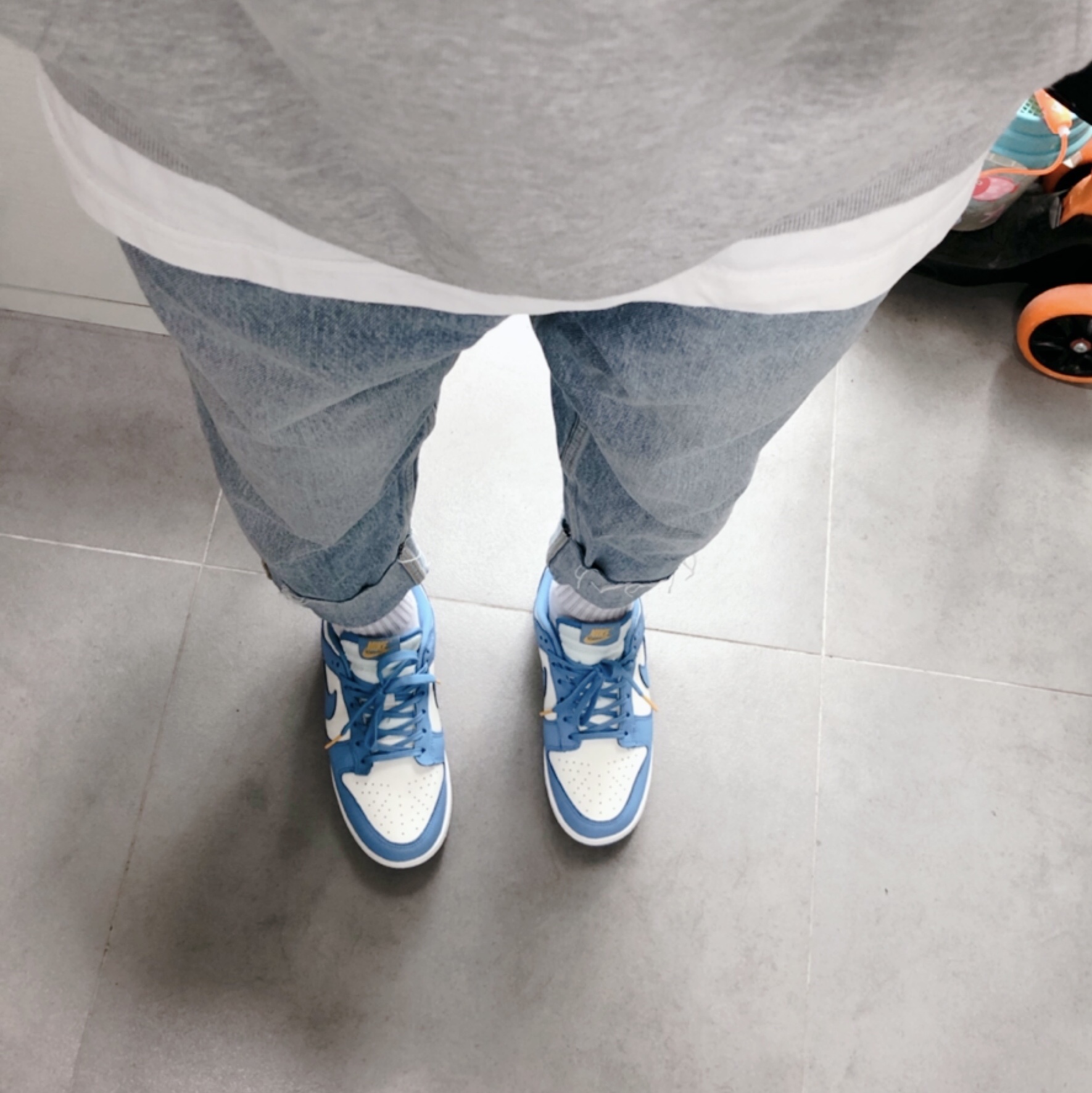 (W) Nike Dunk Low Coast, Palace Tri-Tex Hood Gray Marl - 20SS 착용 스타일 - 4