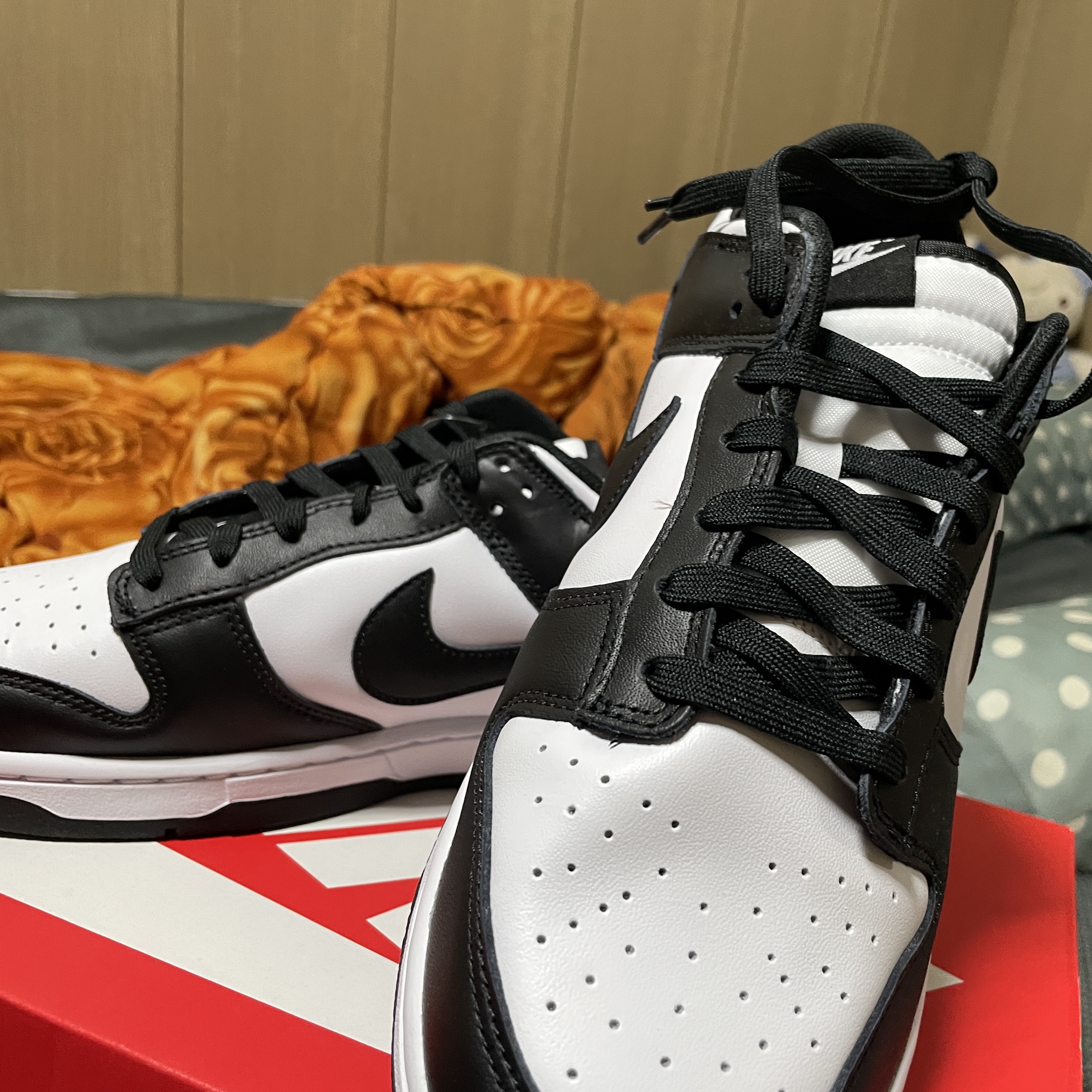 Nike Dunk Low Retro Black 착용 스타일 - 2